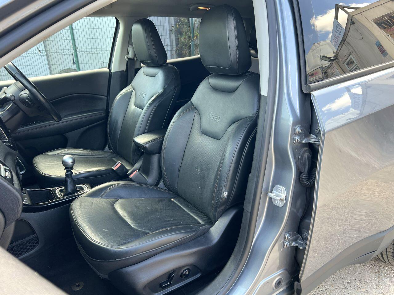 Jeep Compass view 24