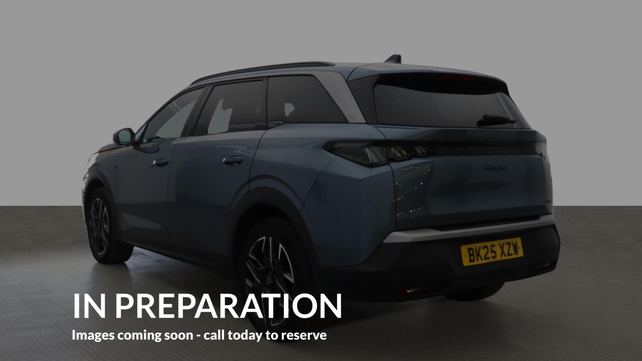 Peugeot 5008 view 3