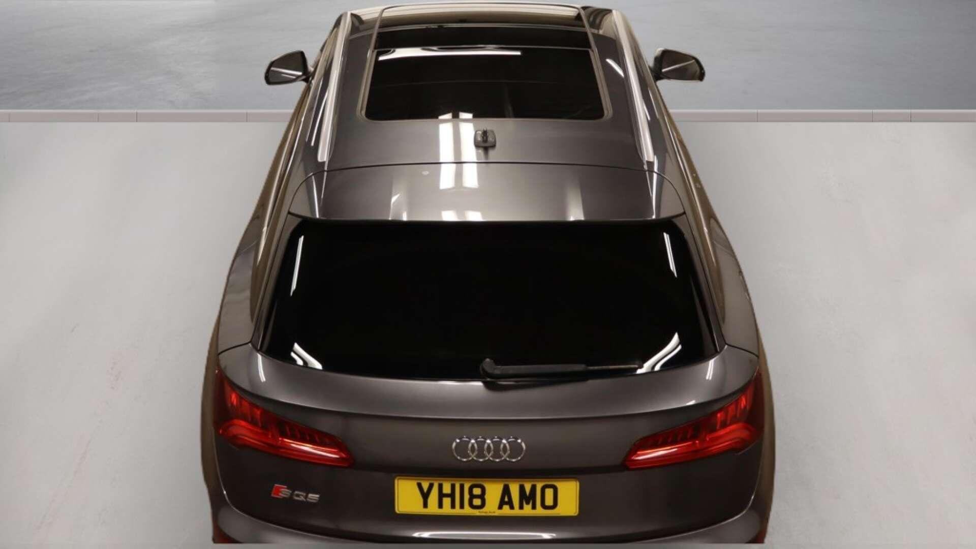 Audi SQ5 view 9
