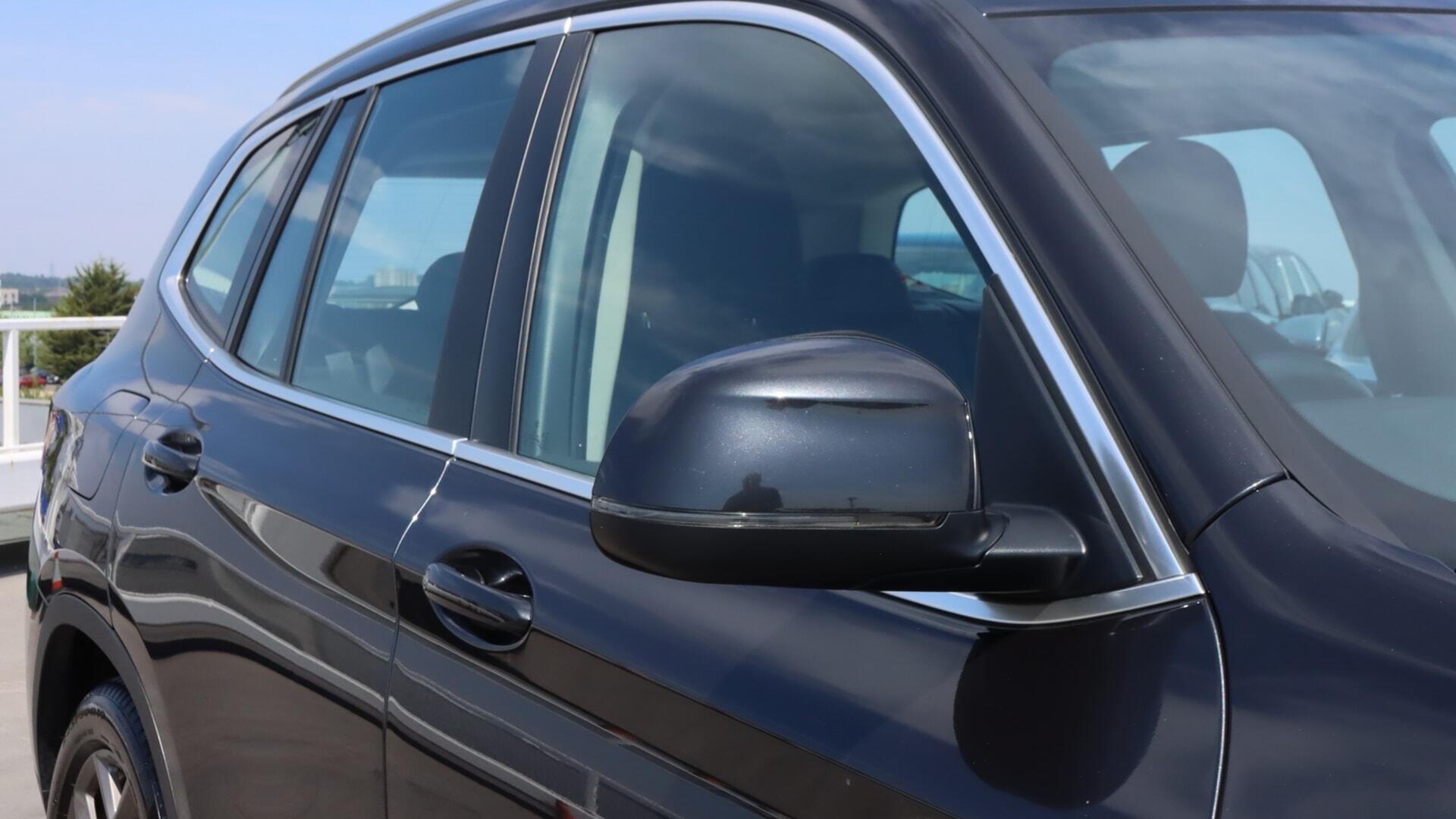 BMW X3 view 21