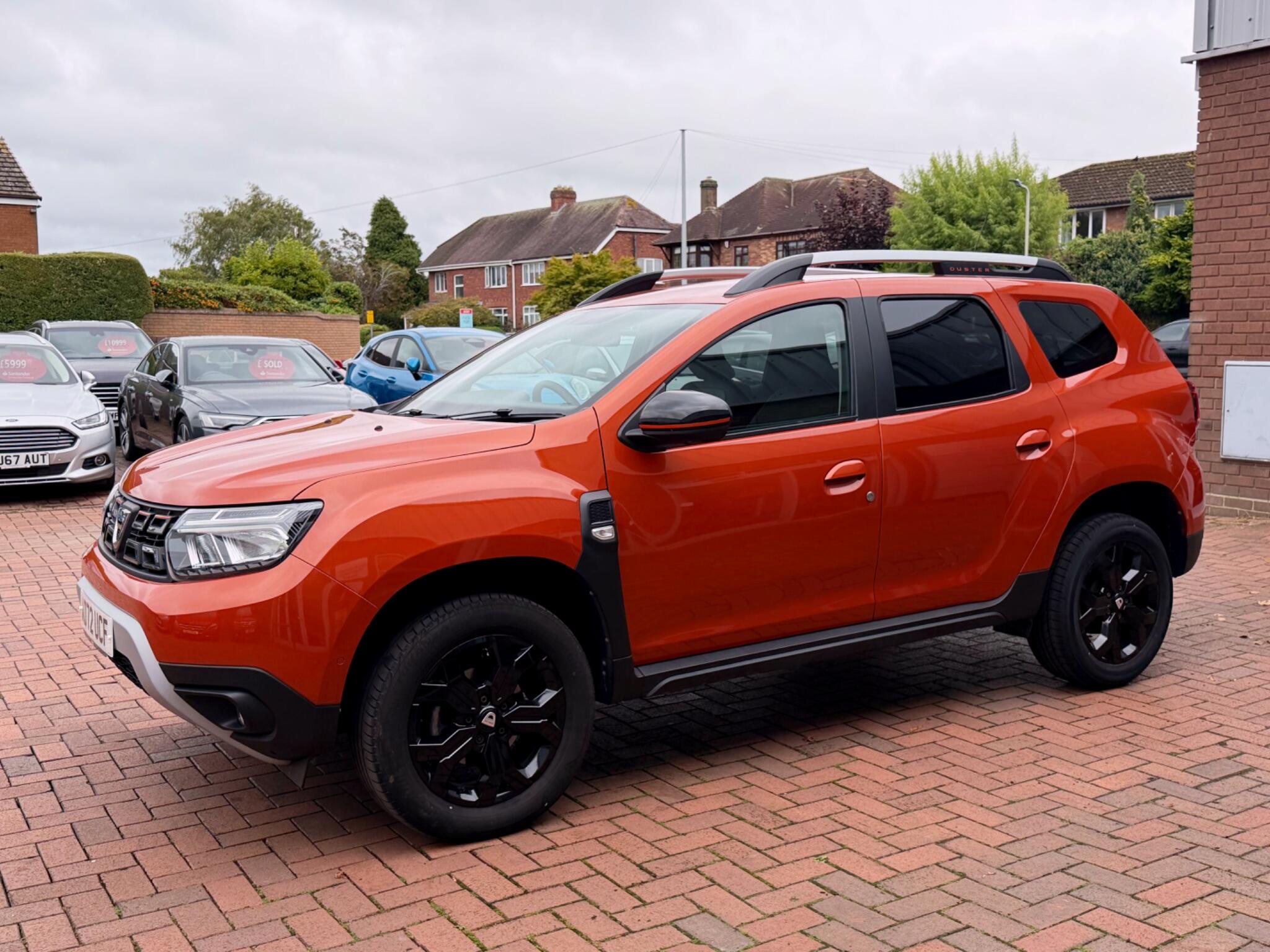 Dacia Duster view 29