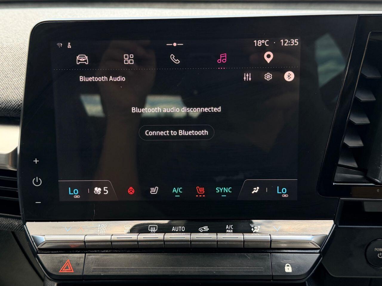 Renault Megane E-Tech view 40