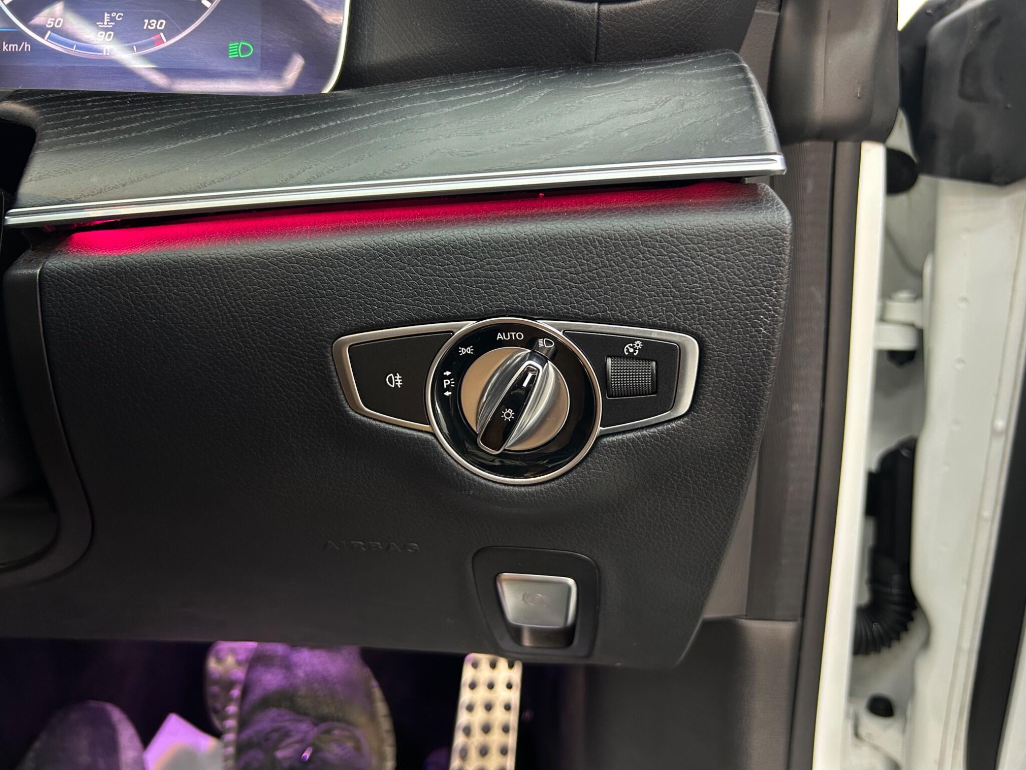 Mercedes-Benz E-Class view 26
