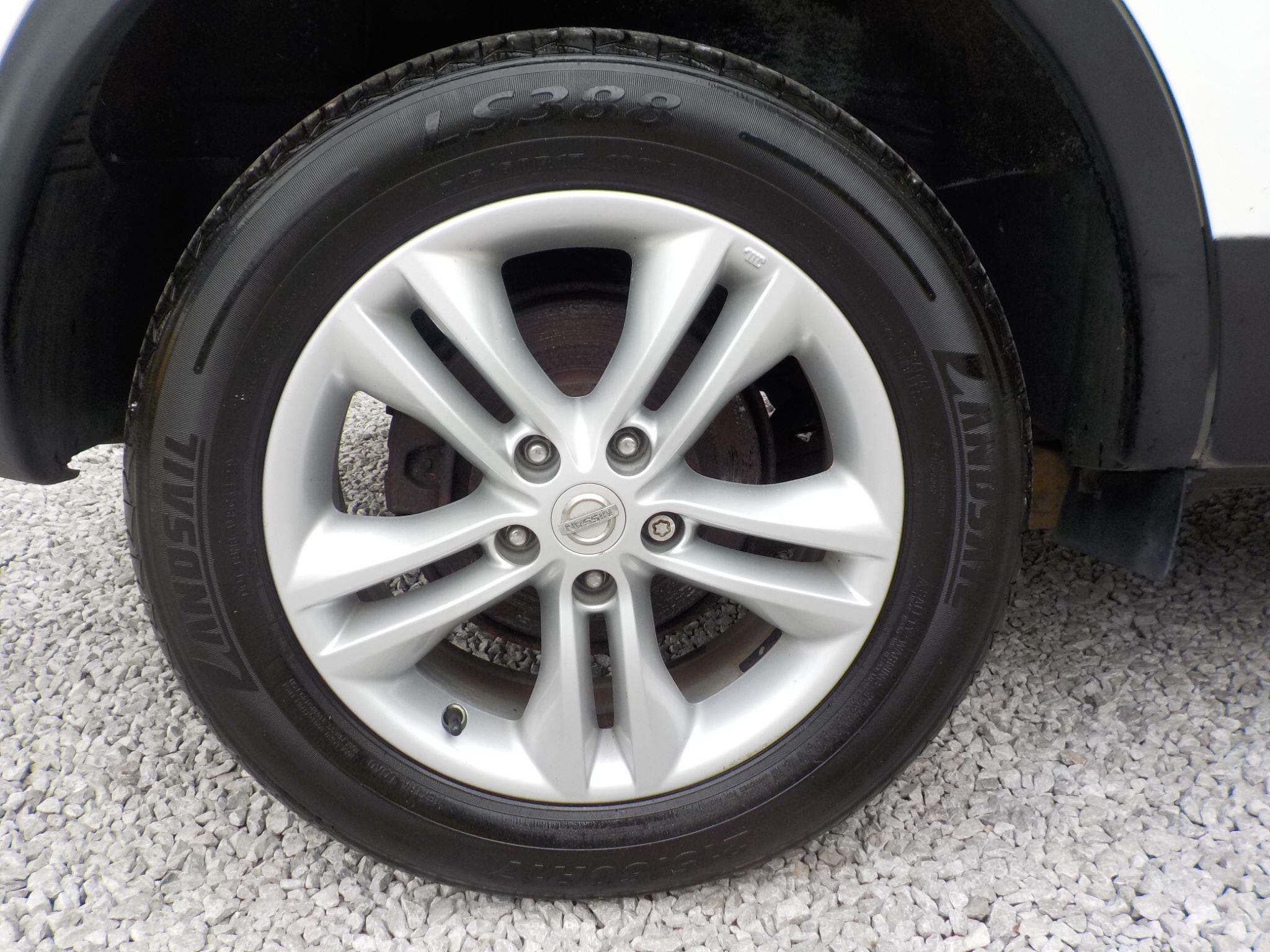 Nissan Qashqai 1.6 Acenta 2WD Euro 5 (s/s) 5dr