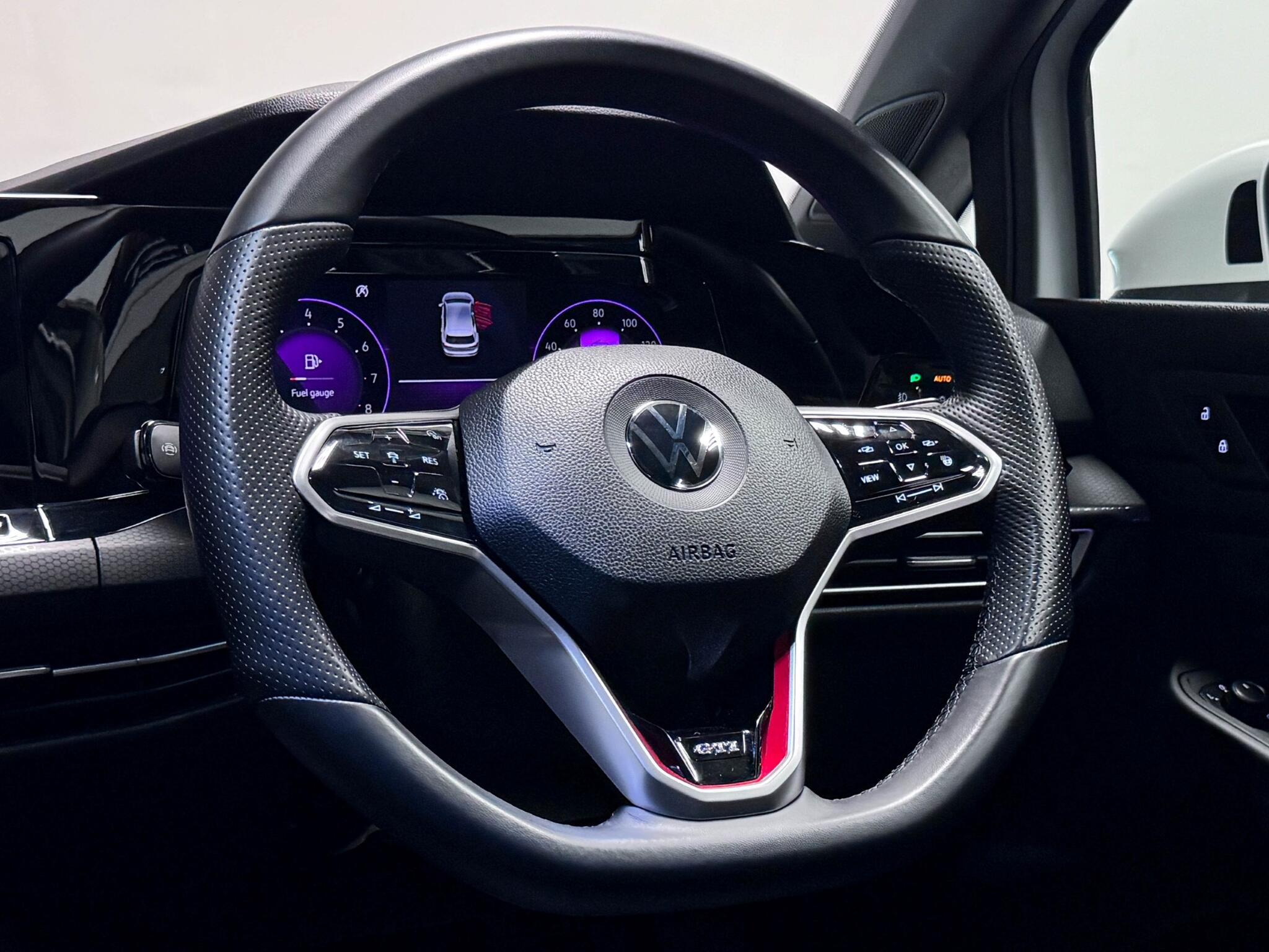 Volkswagen Golf view 12