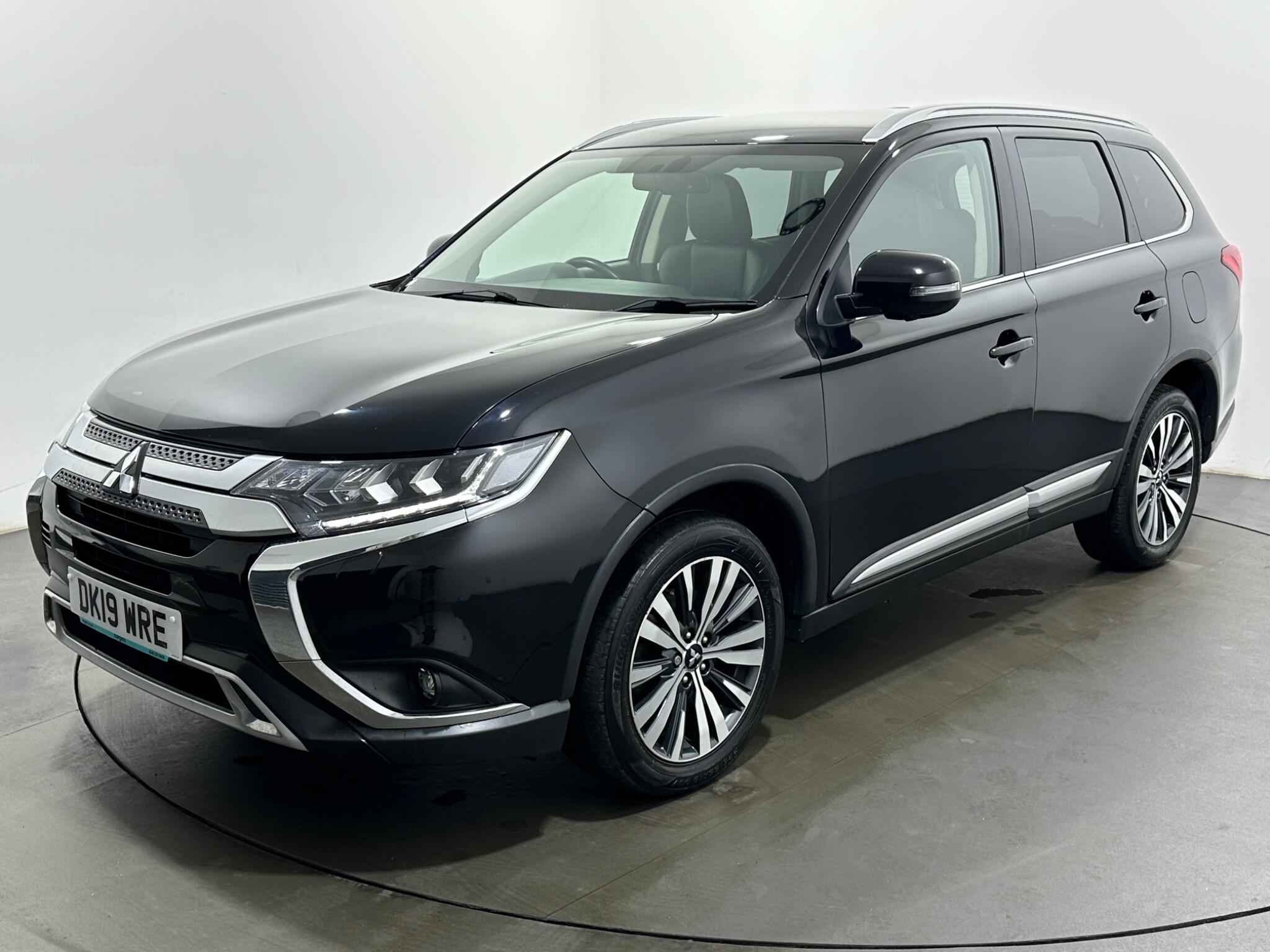 Mitsubishi Outlander view 55