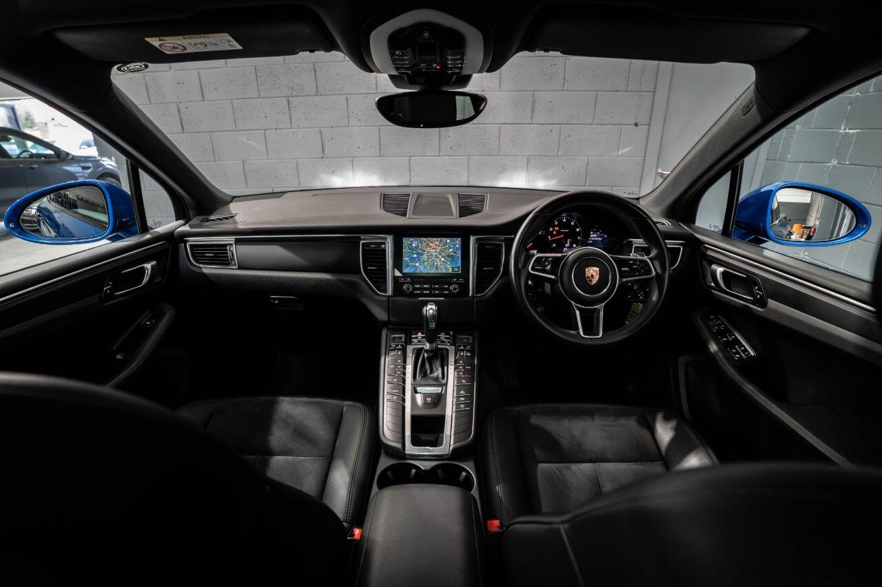 Porsche Macan view 2