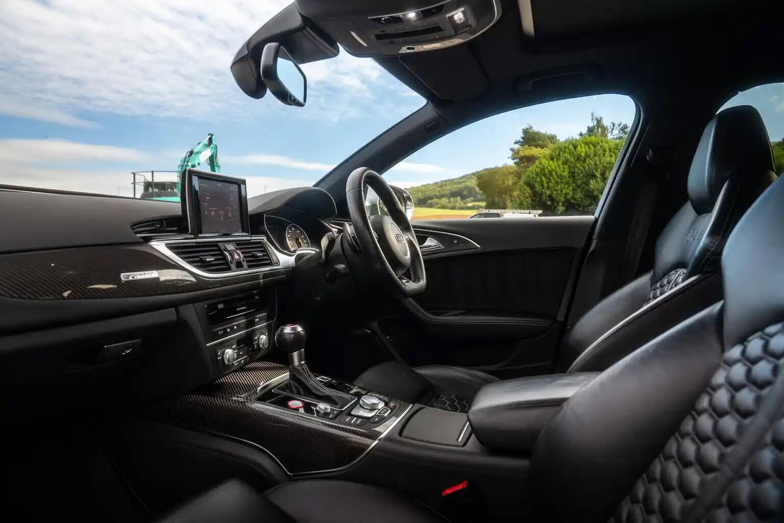 Audi RS6 view 41