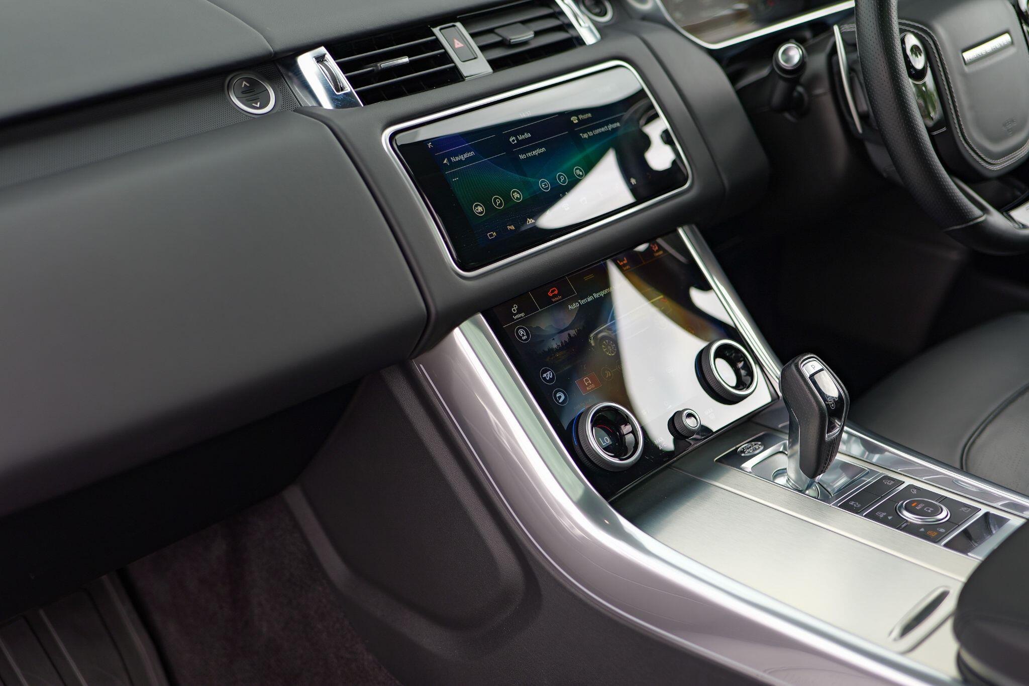 Land Rover Range Rover Sport view 17