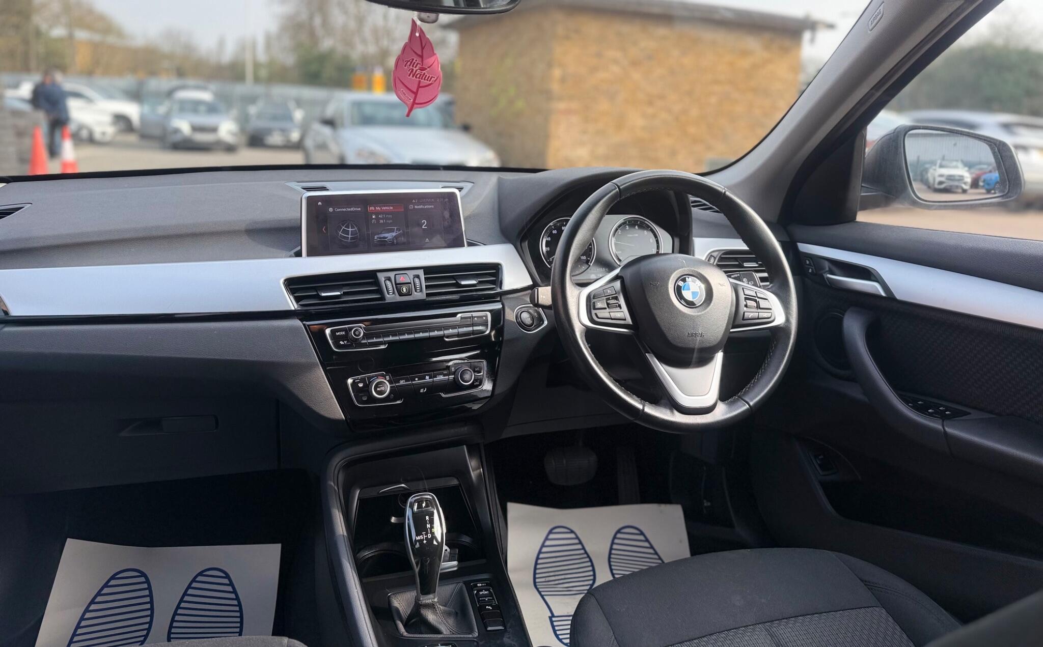 BMW X1 view 8