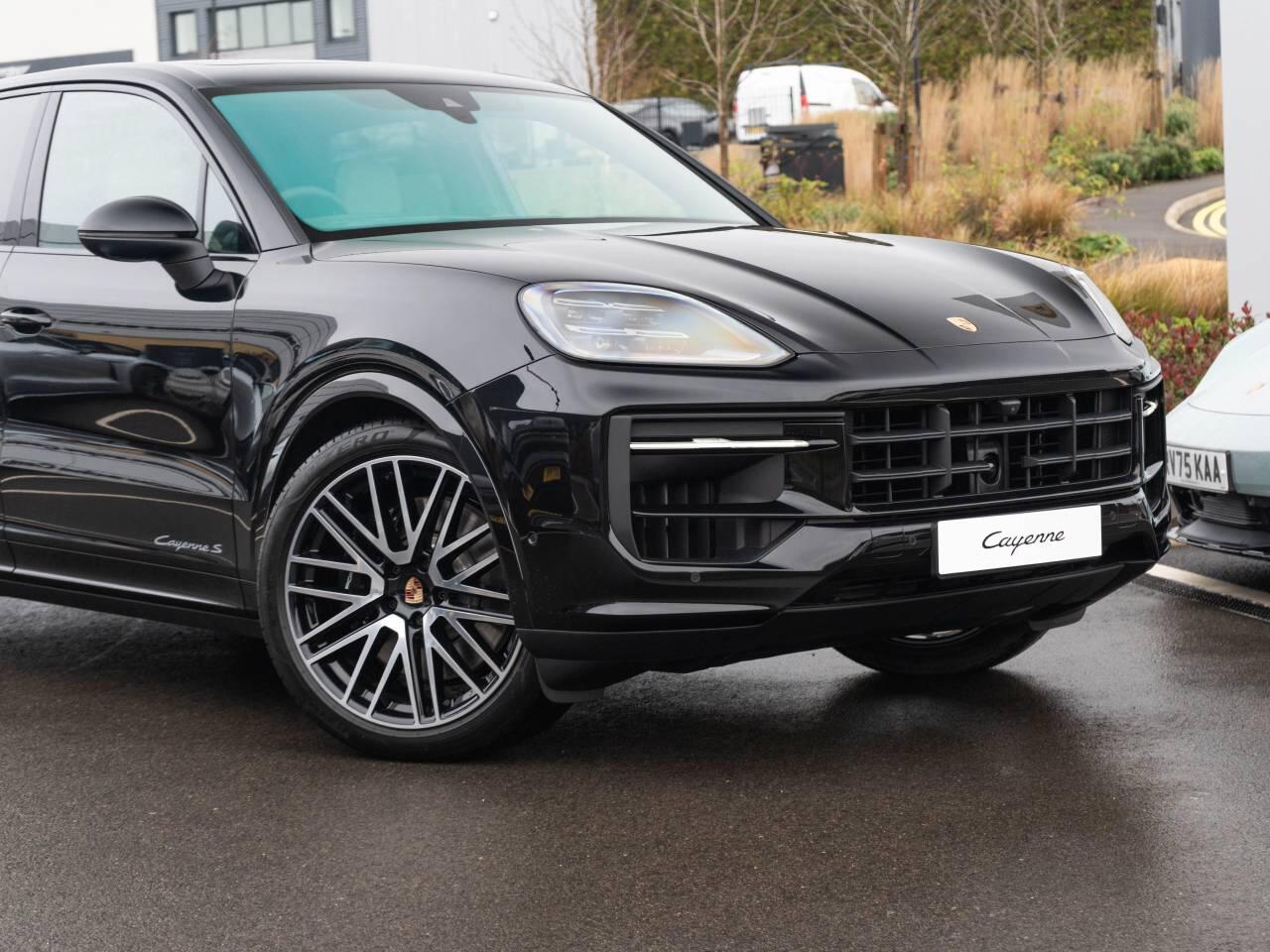 Porsche Cayenne view 49