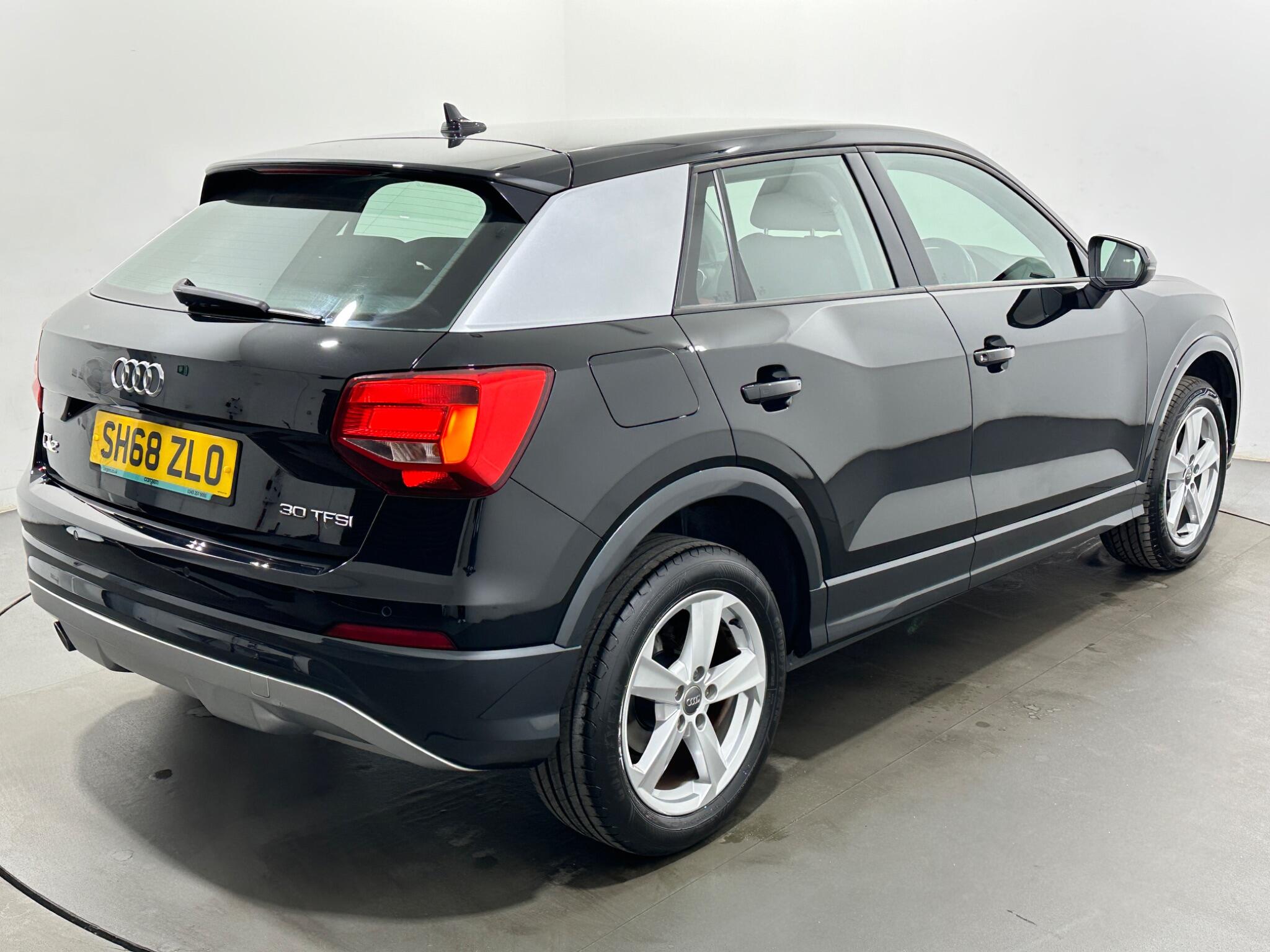 Audi Q2 view 52