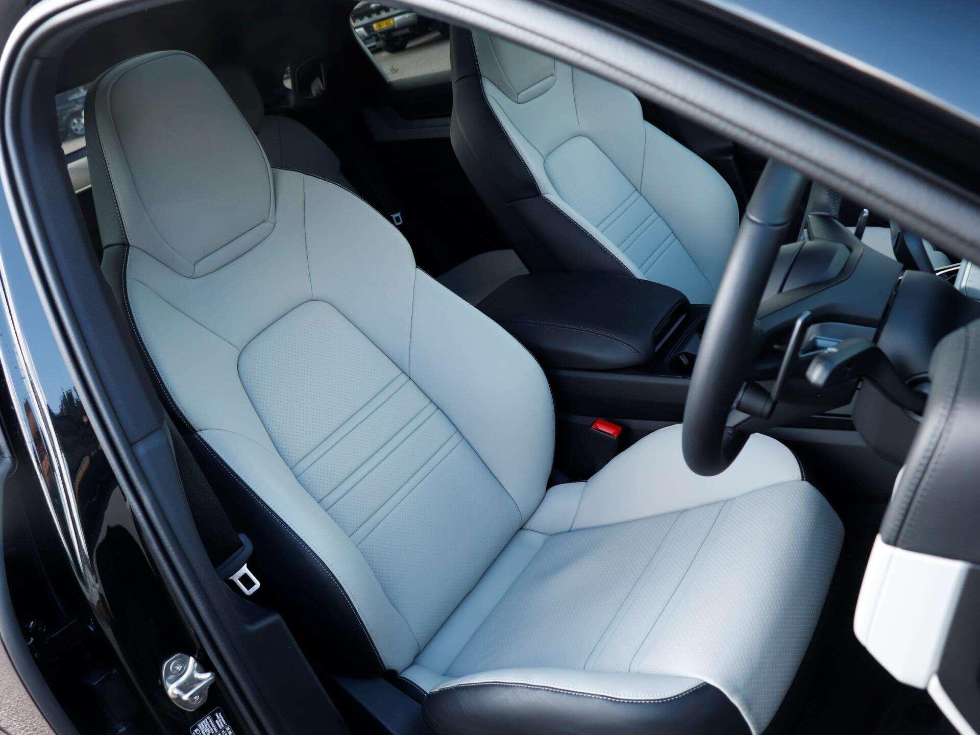 Porsche Cayenne view 23