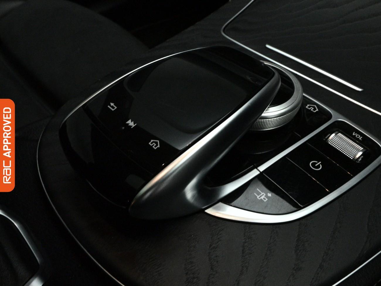 Mercedes-Benz E-Class view 15