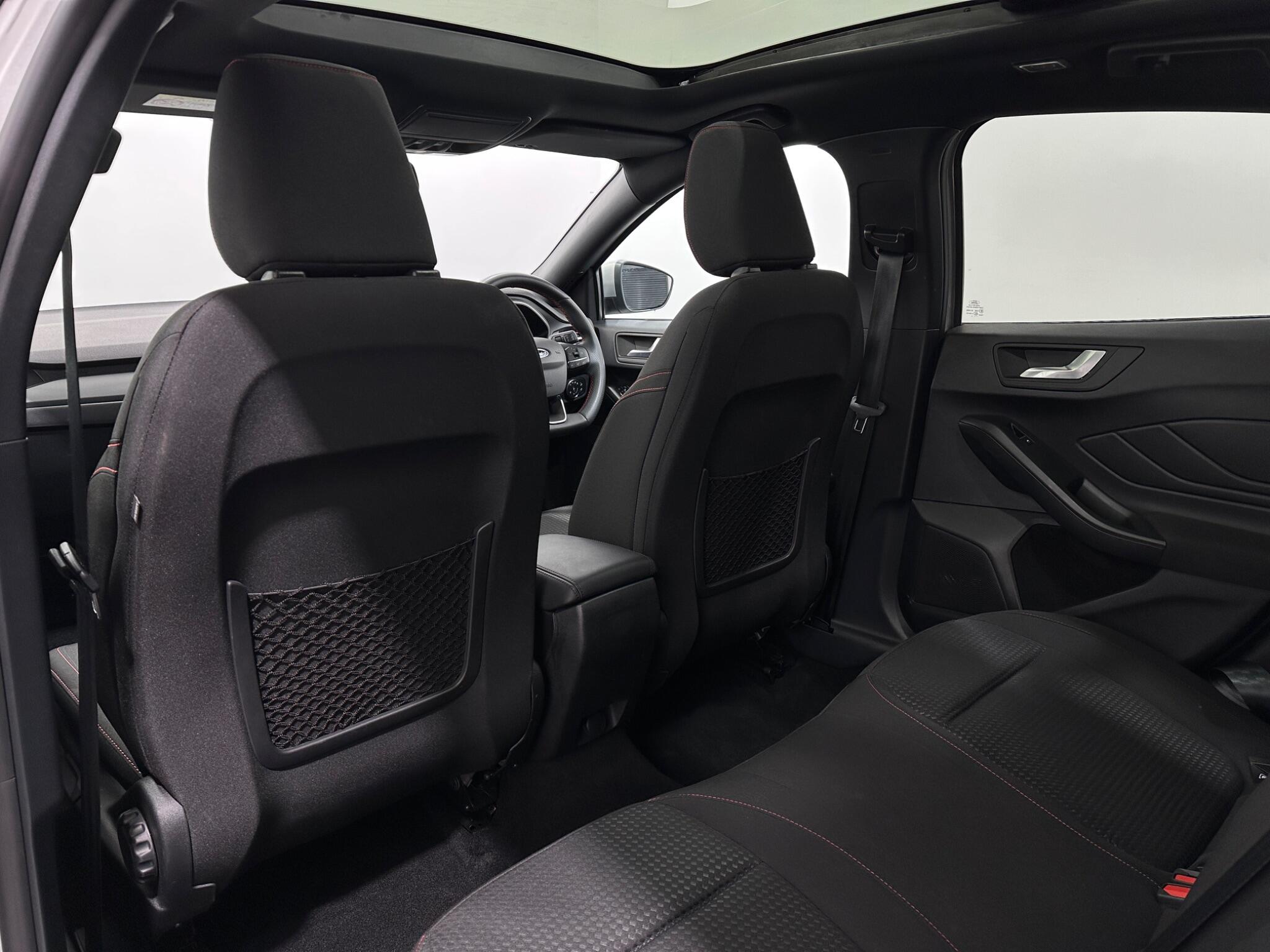 Ford Focus view 37