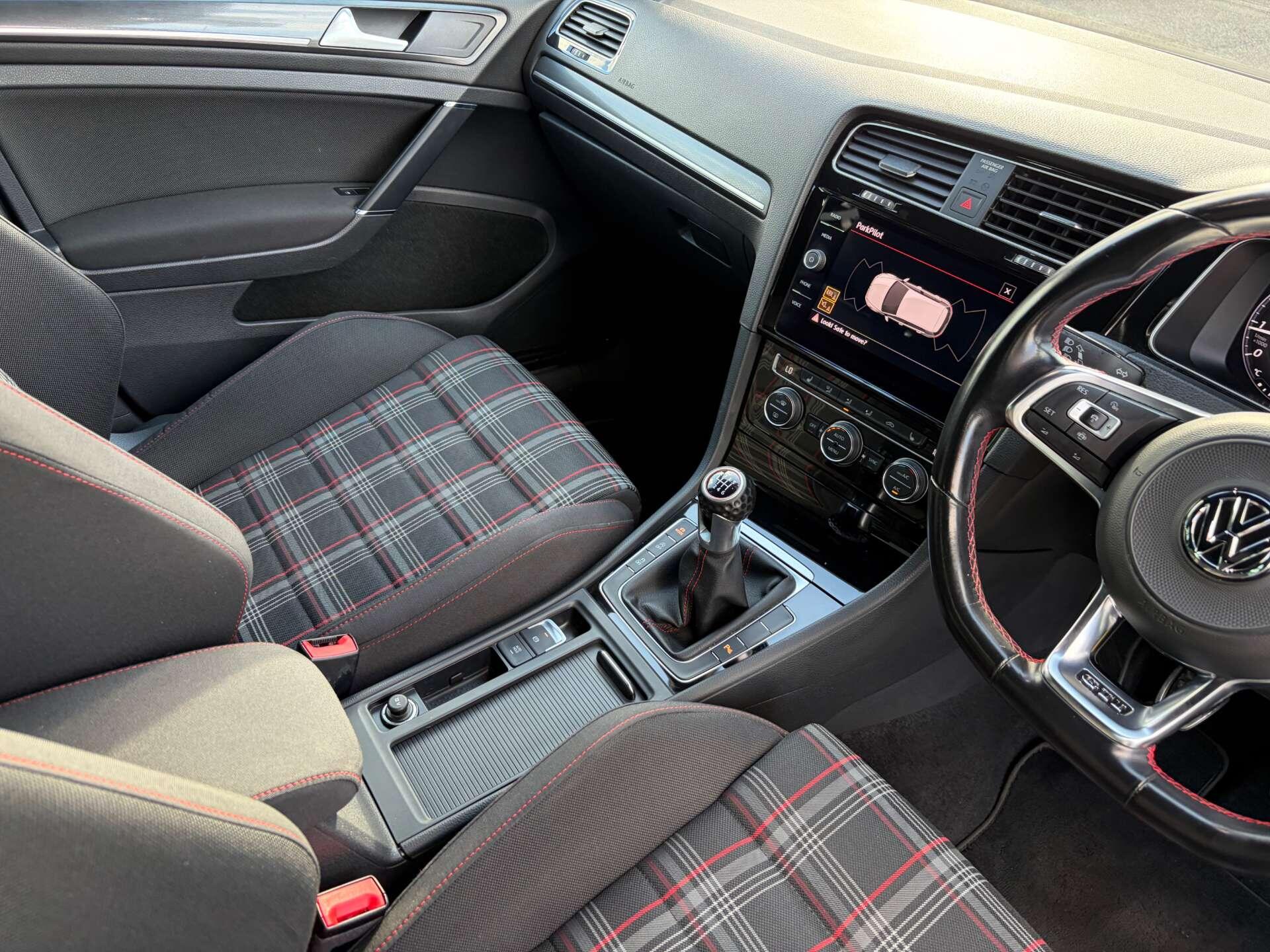 Volkswagen Golf view 39