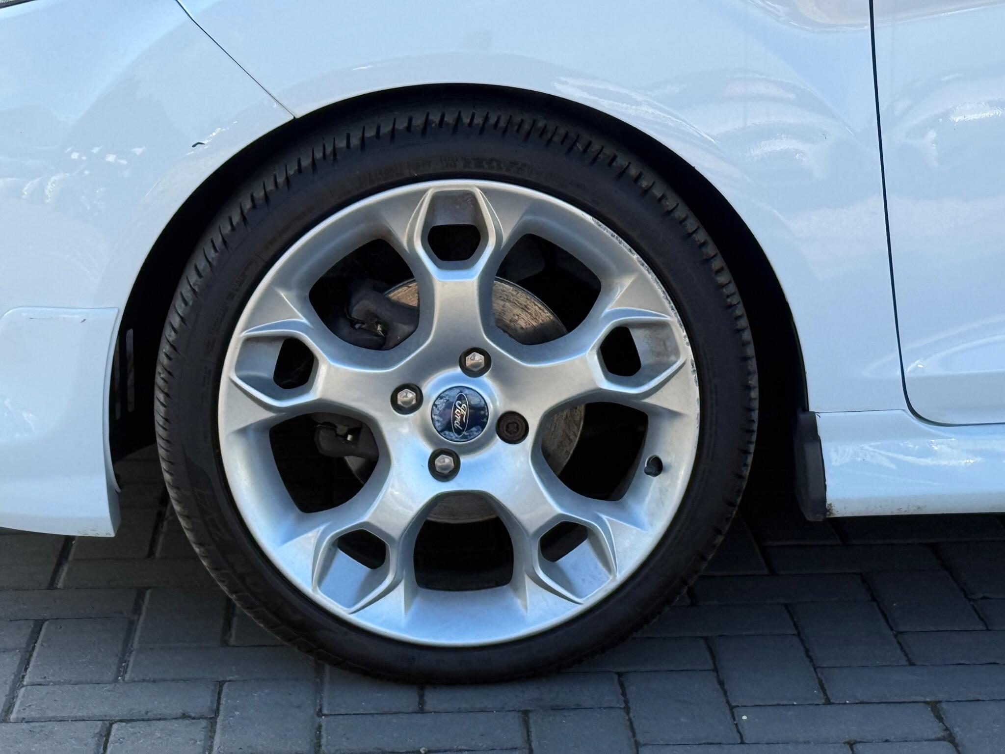 Ford Fiesta view 13