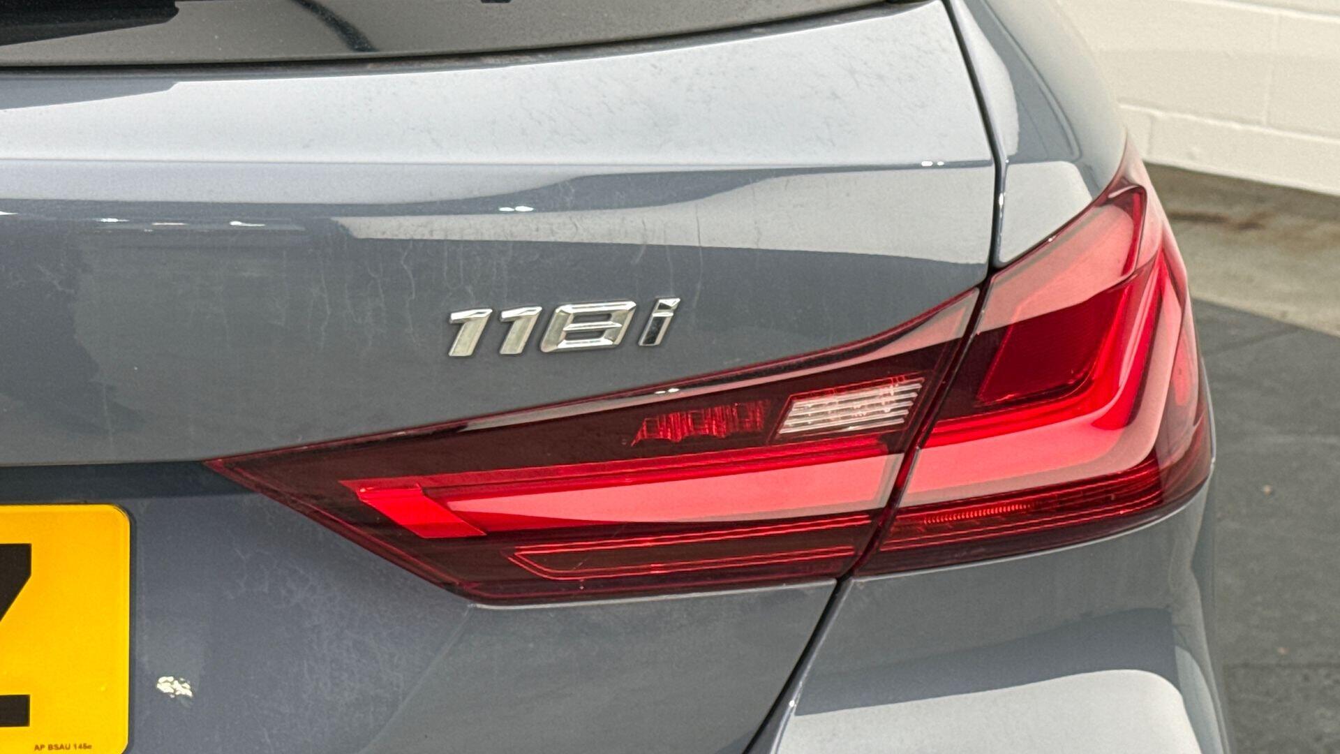 BMW 1 Series view 22
