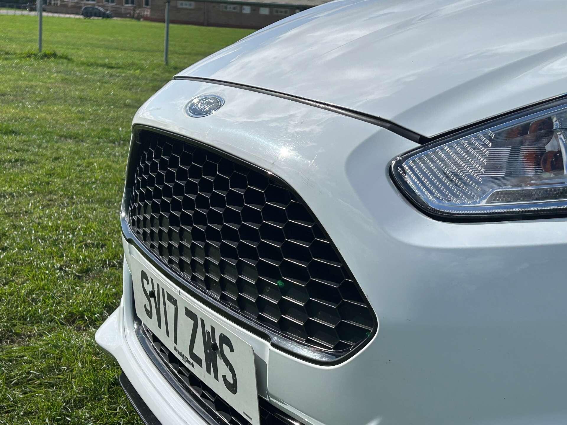 Ford Fiesta view 9