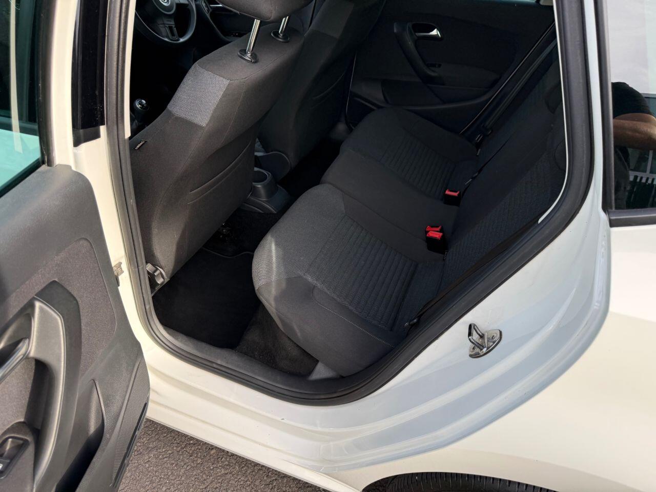 Volkswagen Polo view 32
