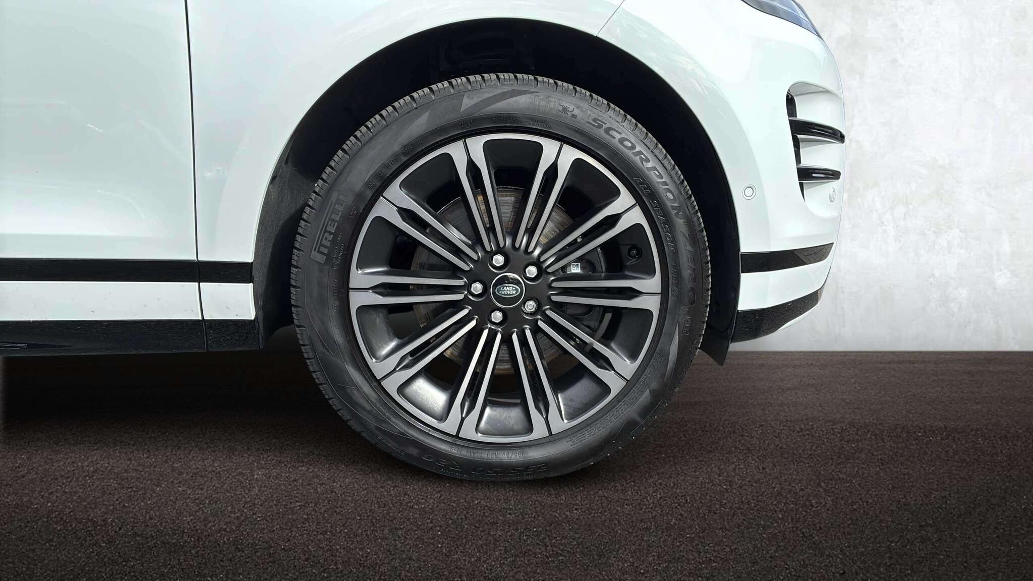 Land Rover Range Rover Evoque view 8