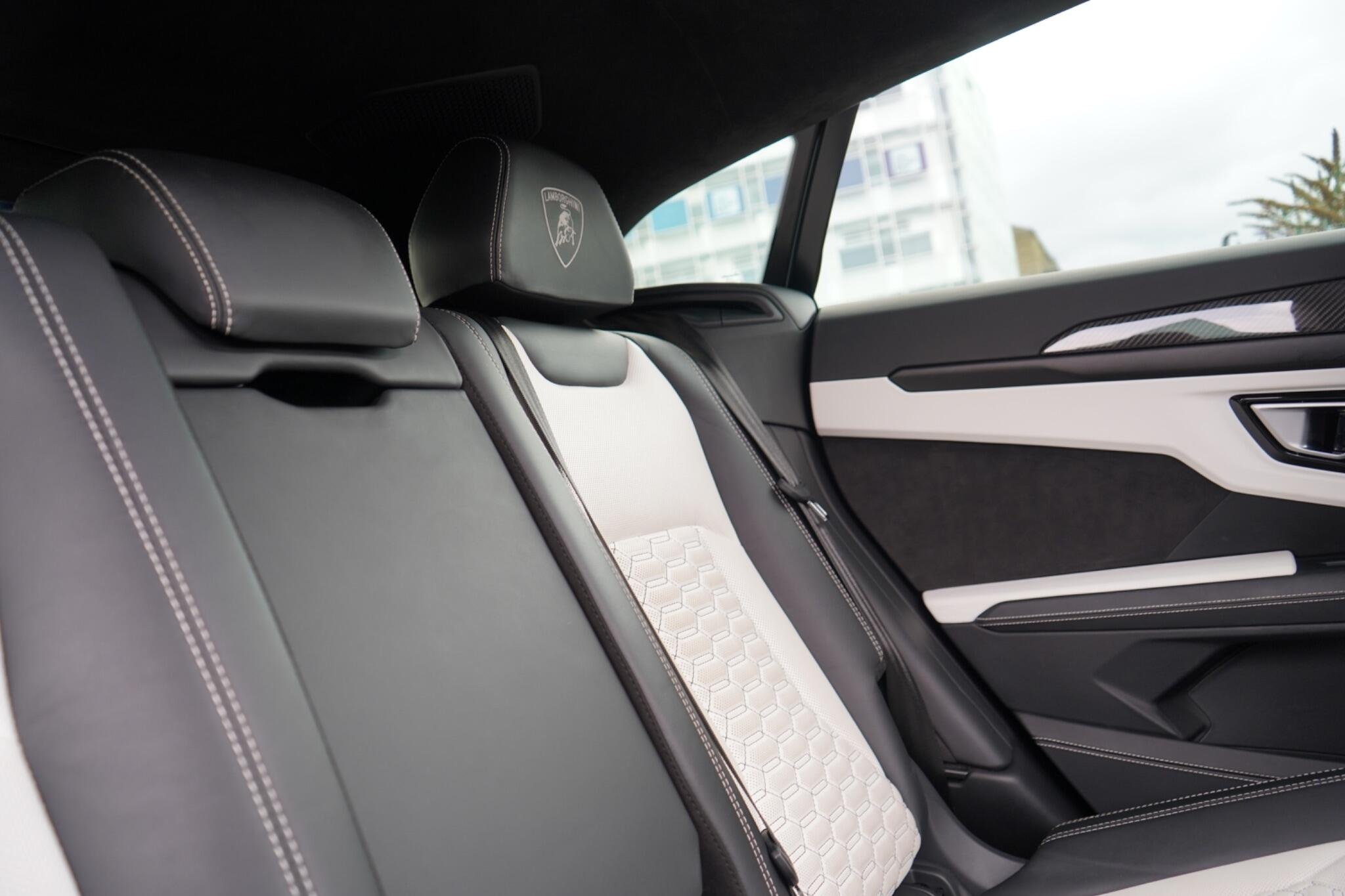Lamborghini Urus view 23