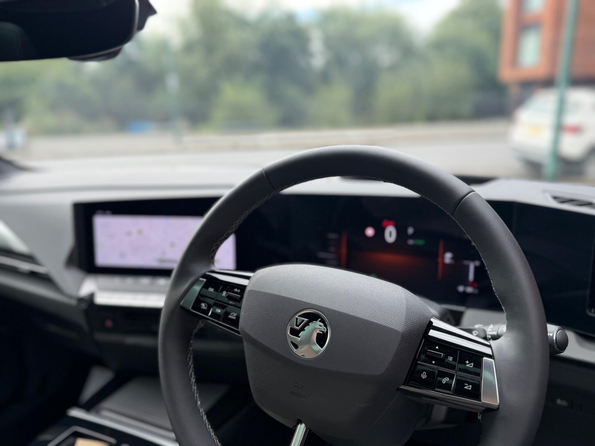 Vauxhall Astra Electric view 50