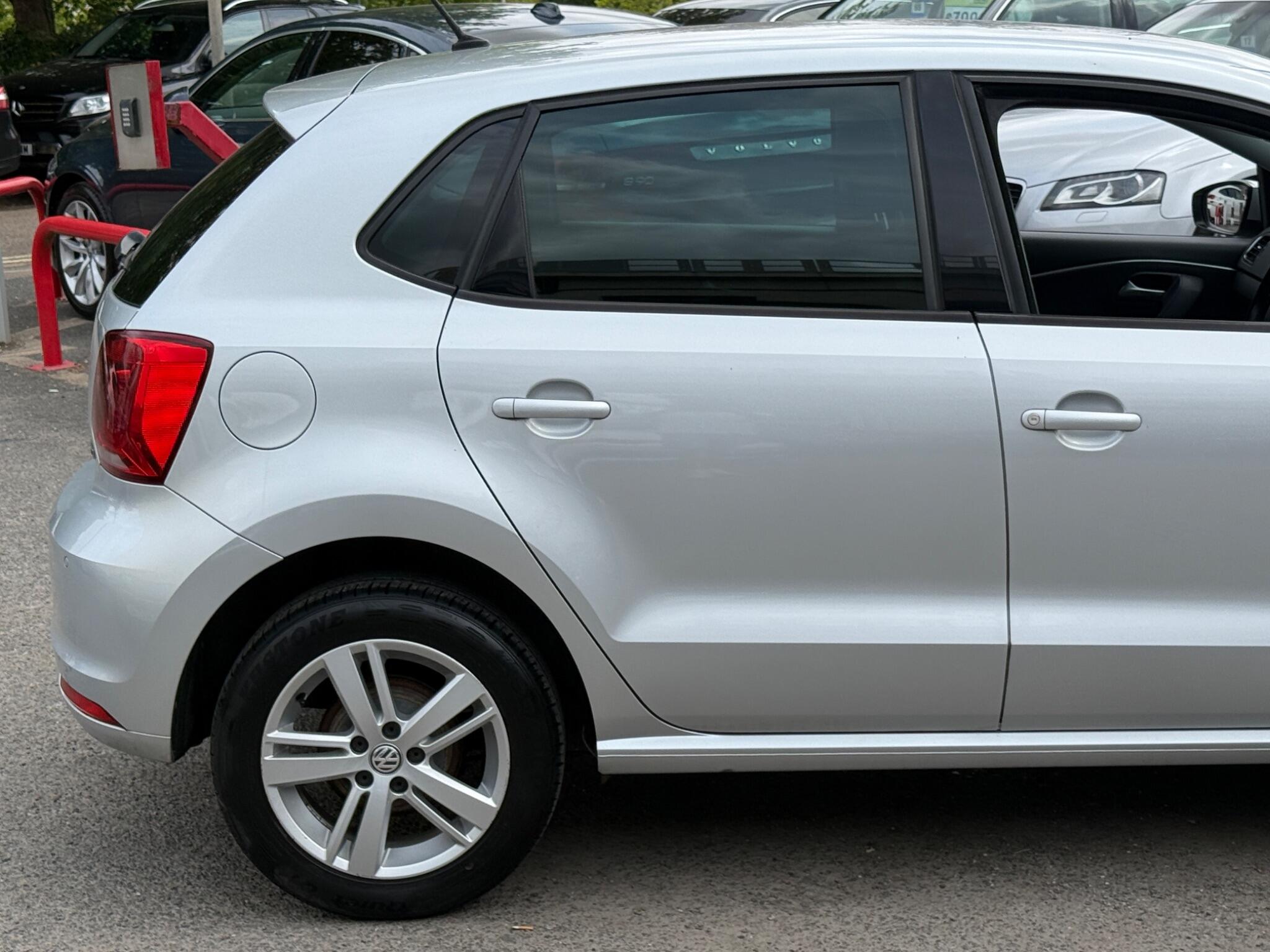 Volkswagen Polo - Image 21