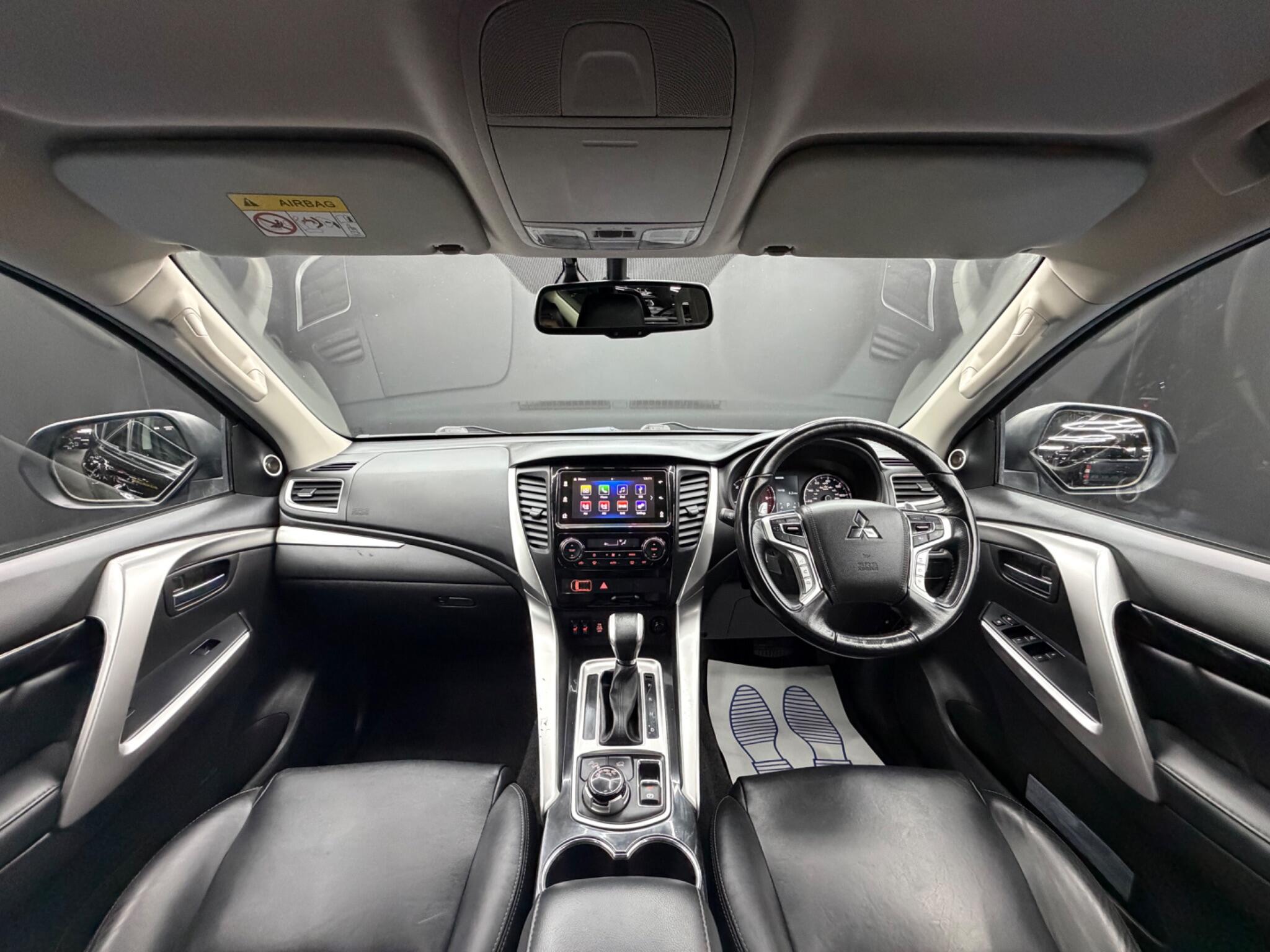Mitsubishi Shogun Sport view 17