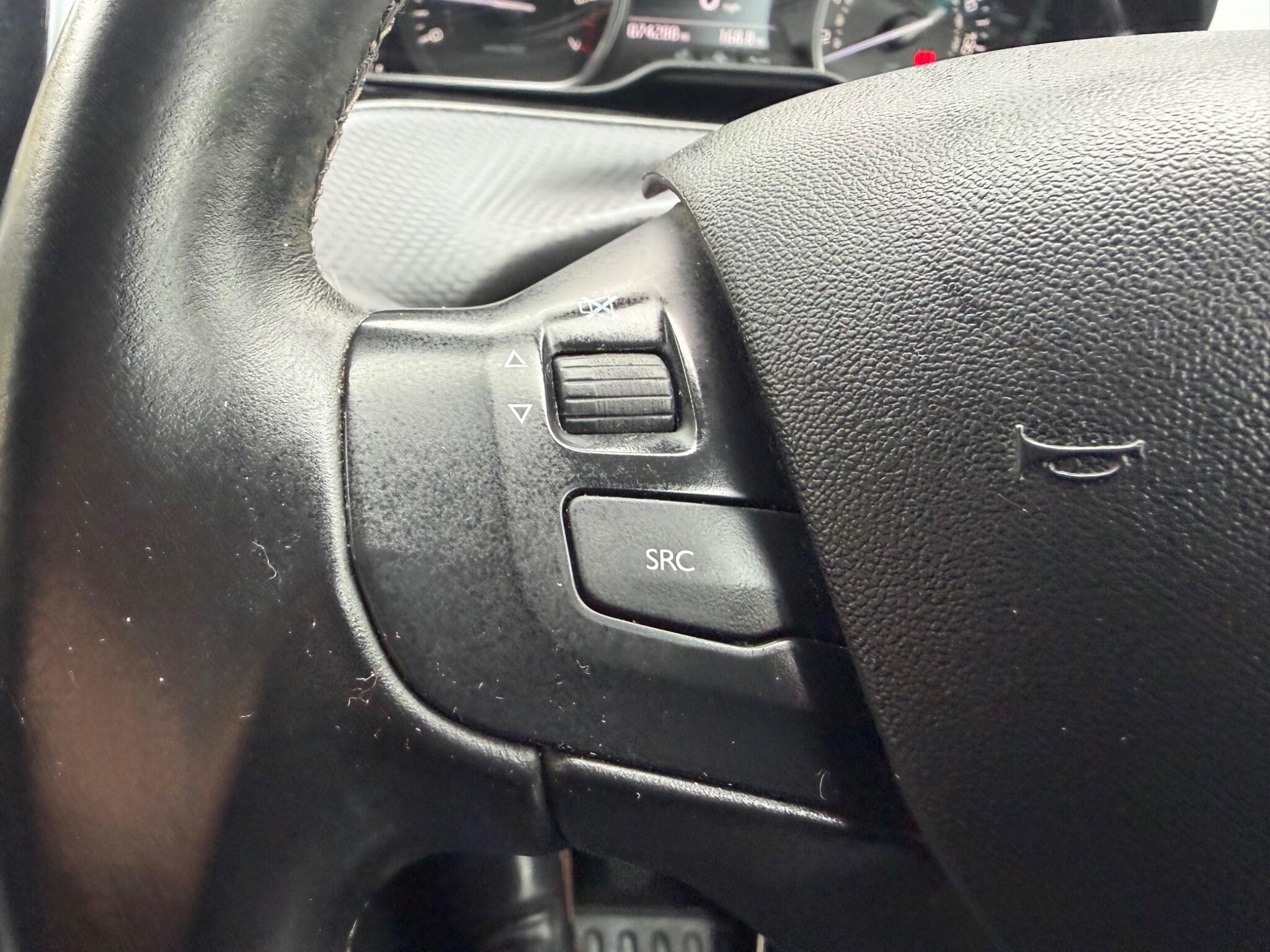 Peugeot 2008 view 57