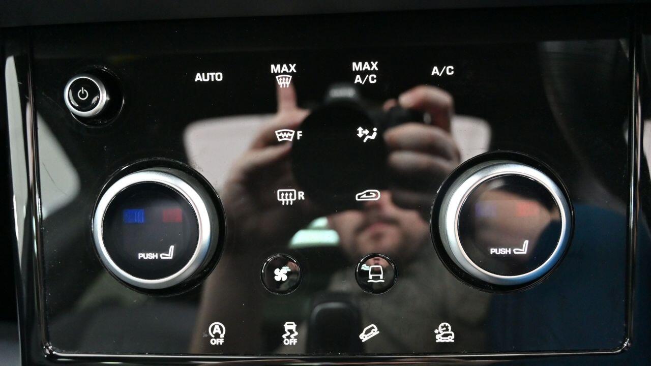 Land Rover Range Rover Evoque view 27