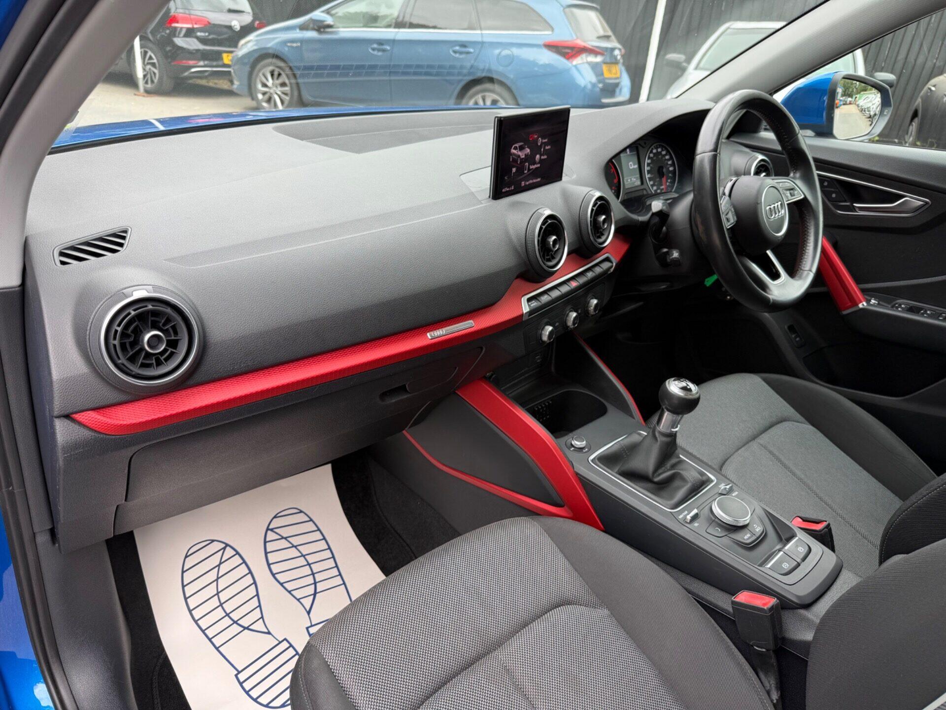Audi Q2 view 24