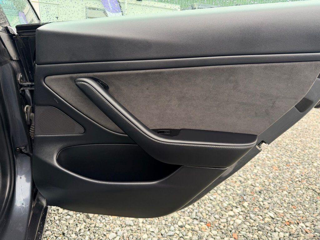 Tesla Model 3 view 18