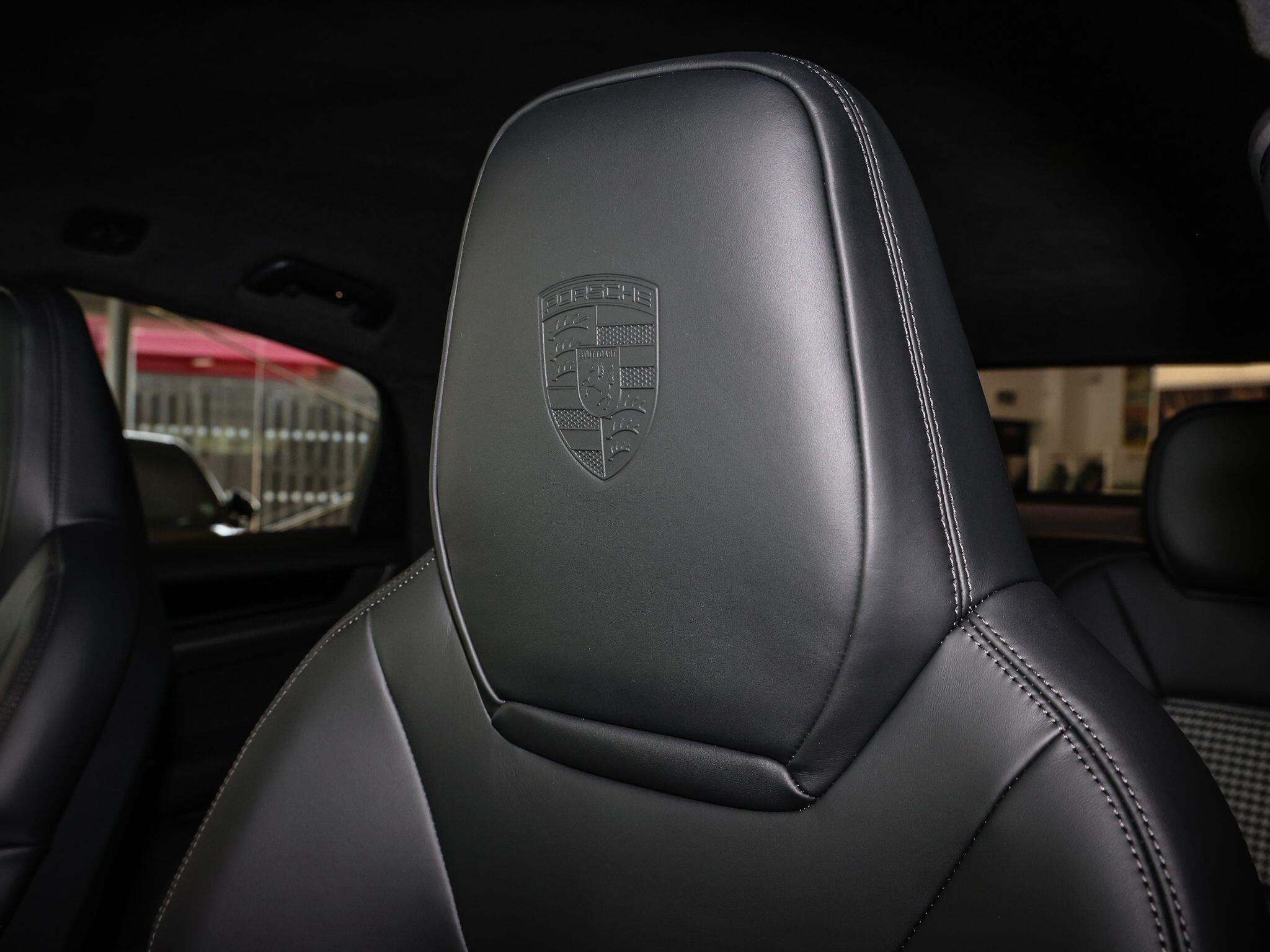 Porsche Cayenne view 56
