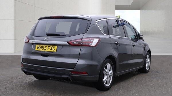 Ford S-Max view 4