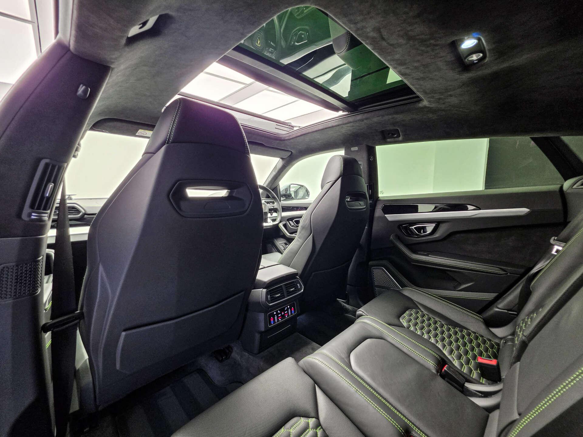 Lamborghini Urus view 51