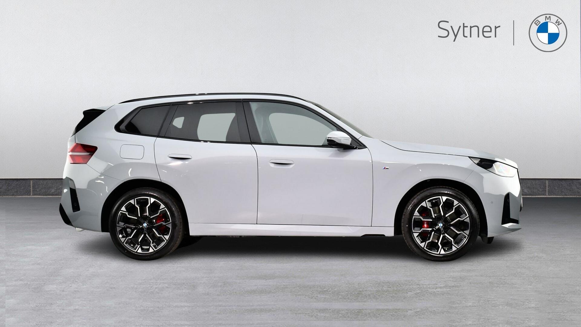 BMW X3 view 3