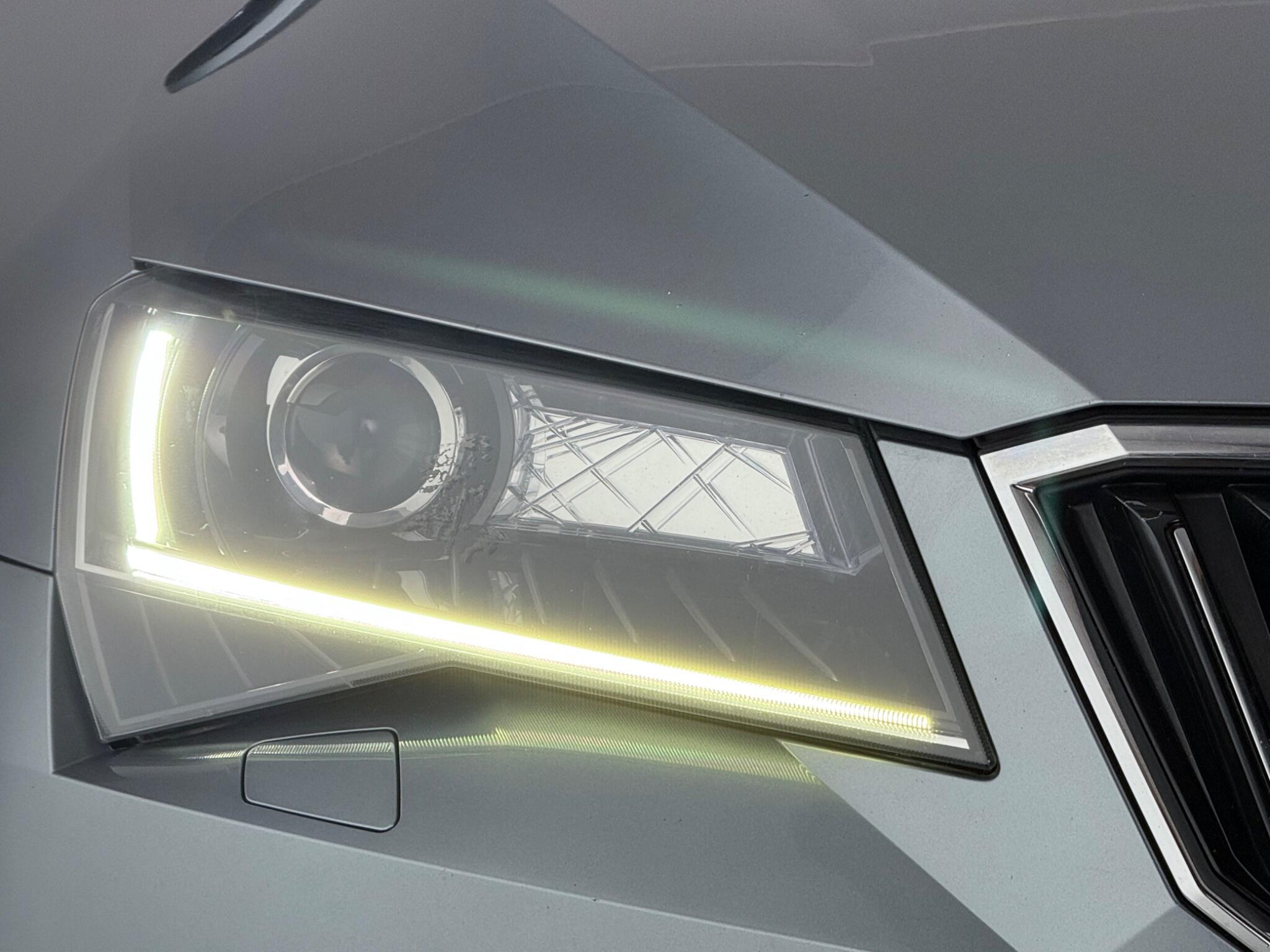 Skoda Superb view 4