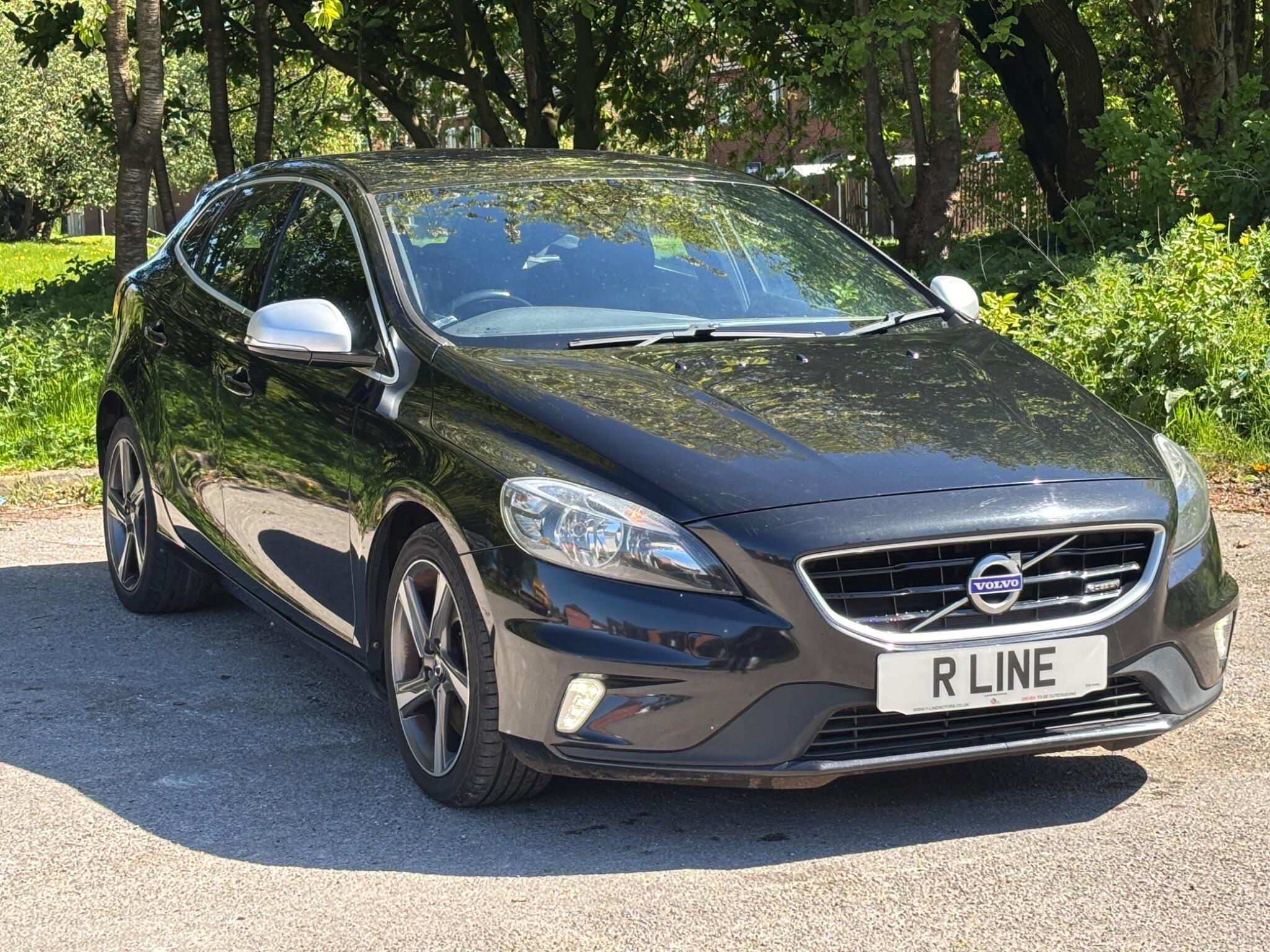 Volvo V40 view 3