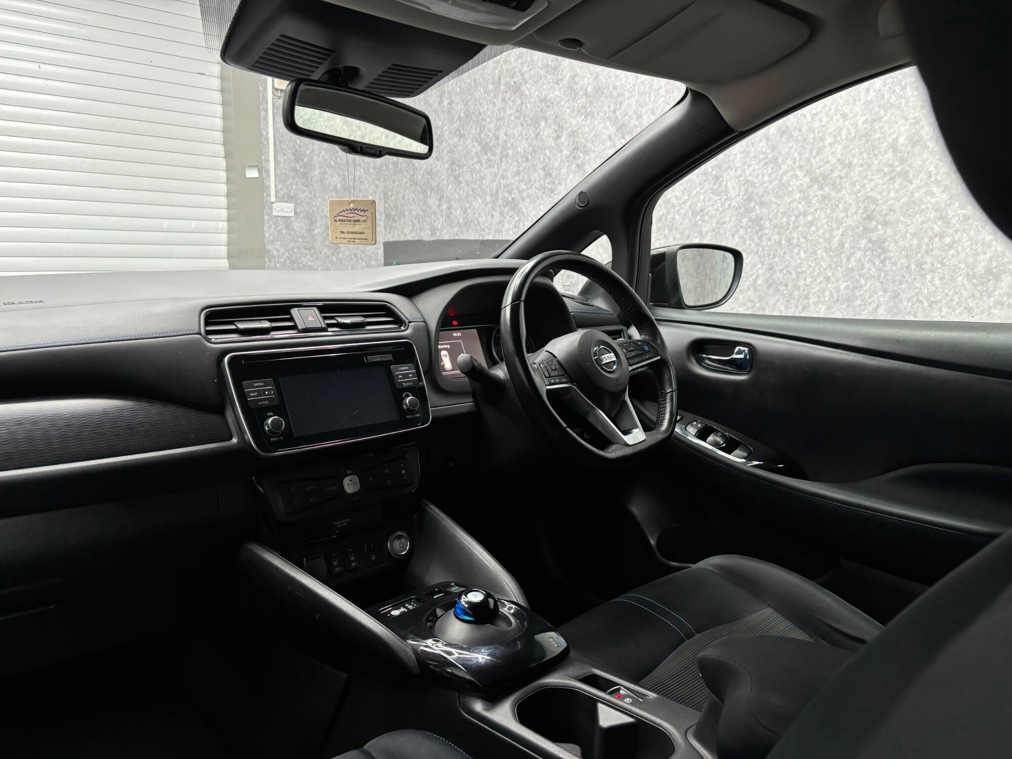 Nissan Leaf view 9