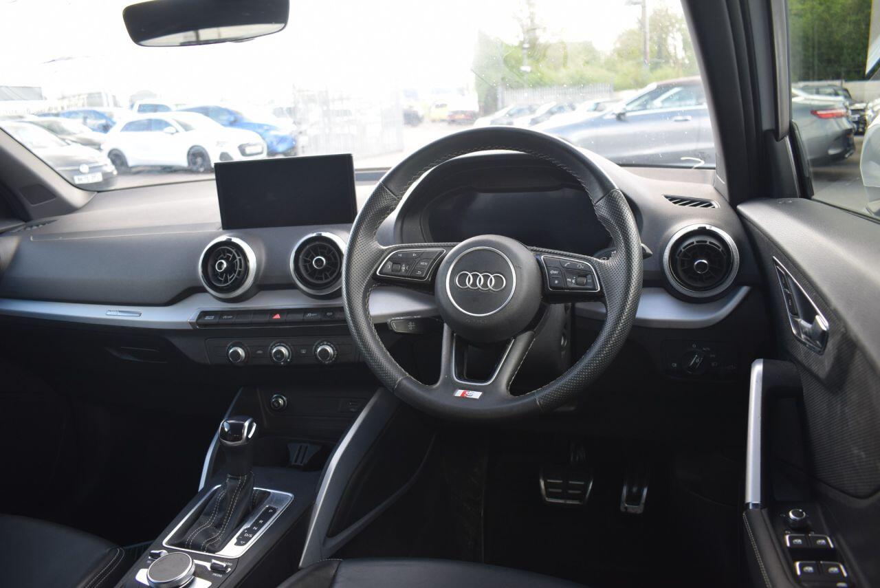 Audi Q2 view 23