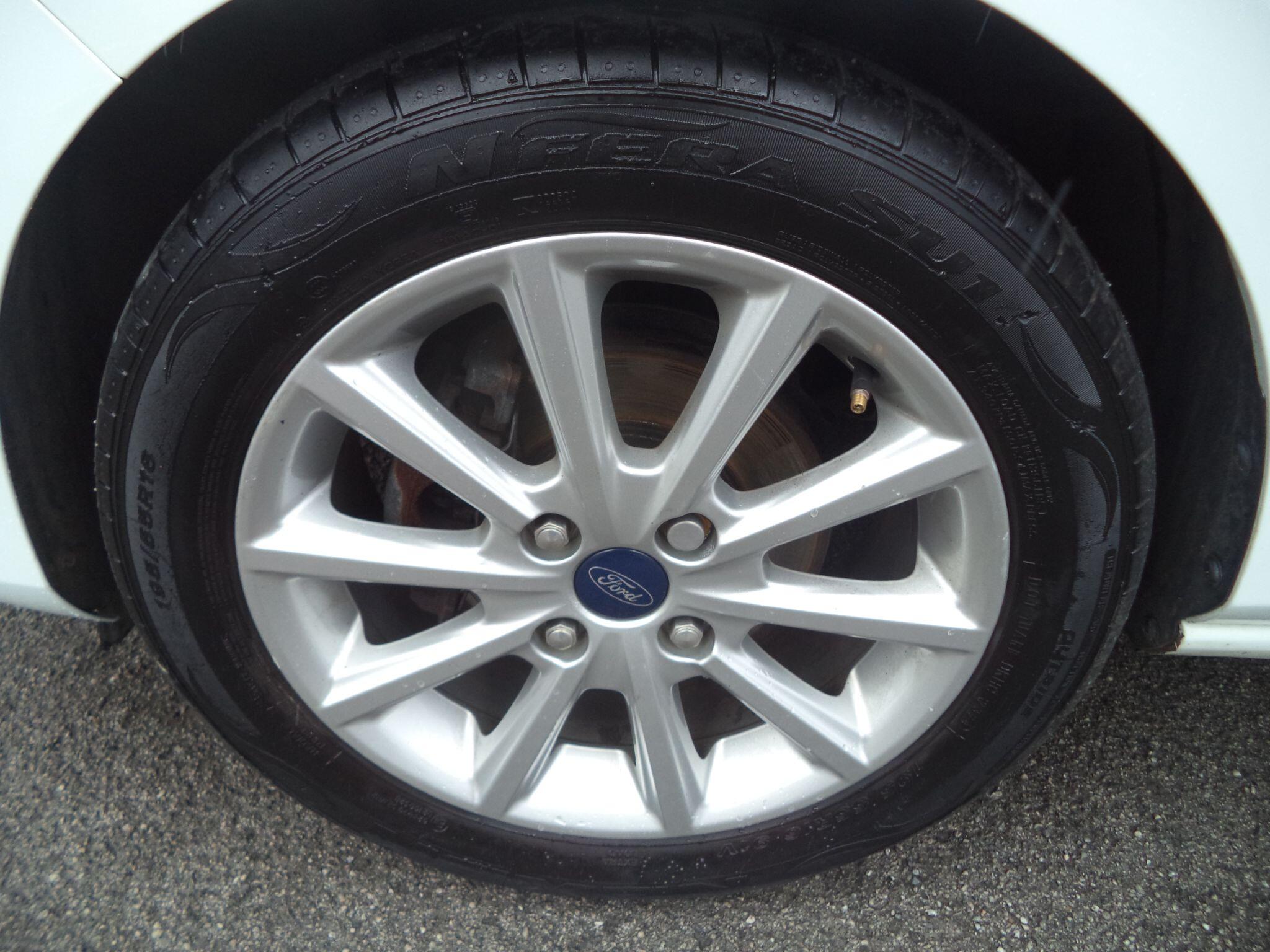 Ford Fiesta view 22