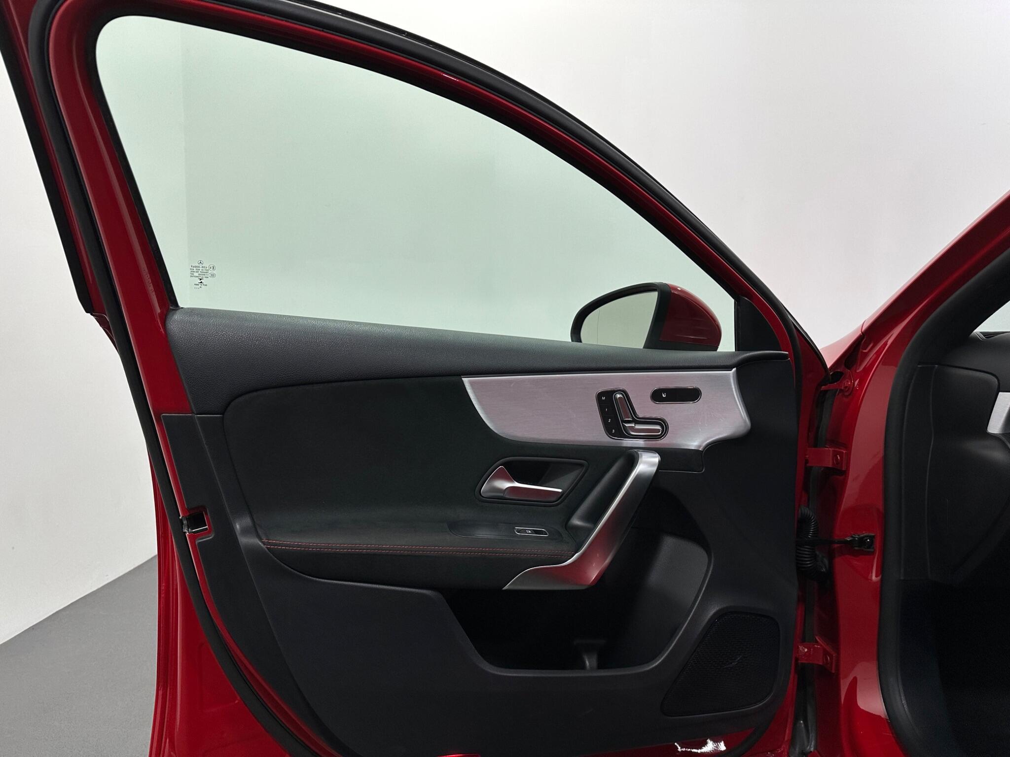 Mercedes-Benz A-Class view 38