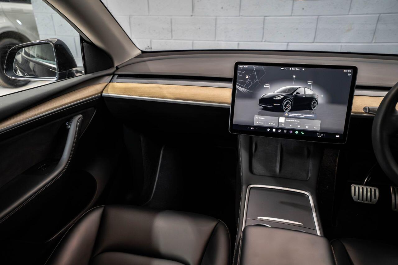 Tesla Model Y view 24