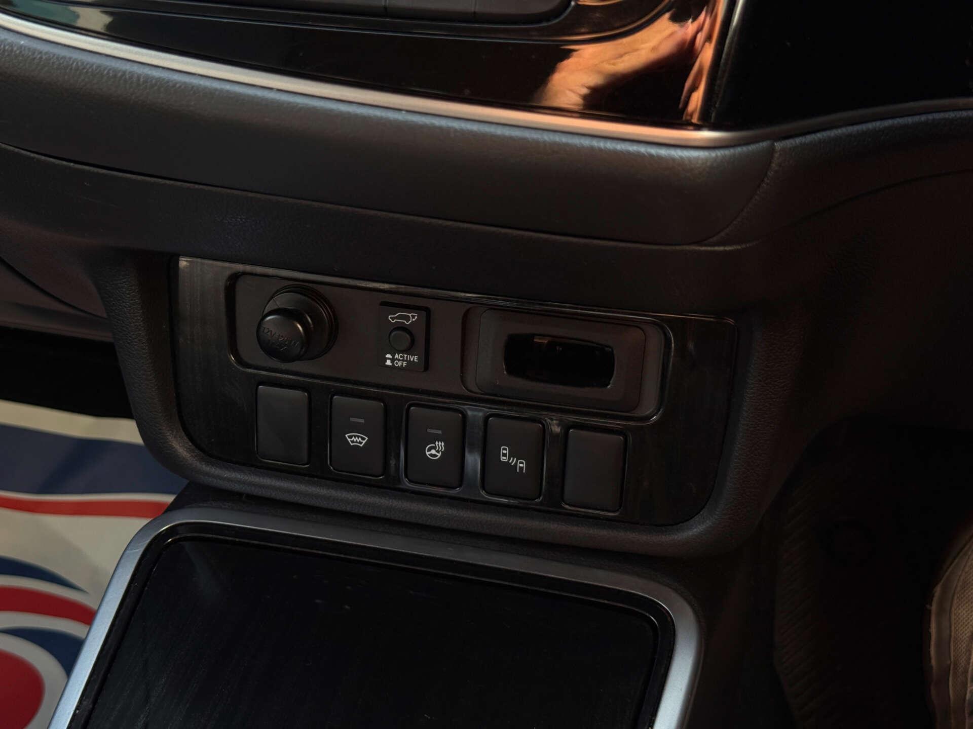 Mitsubishi Outlander view 58