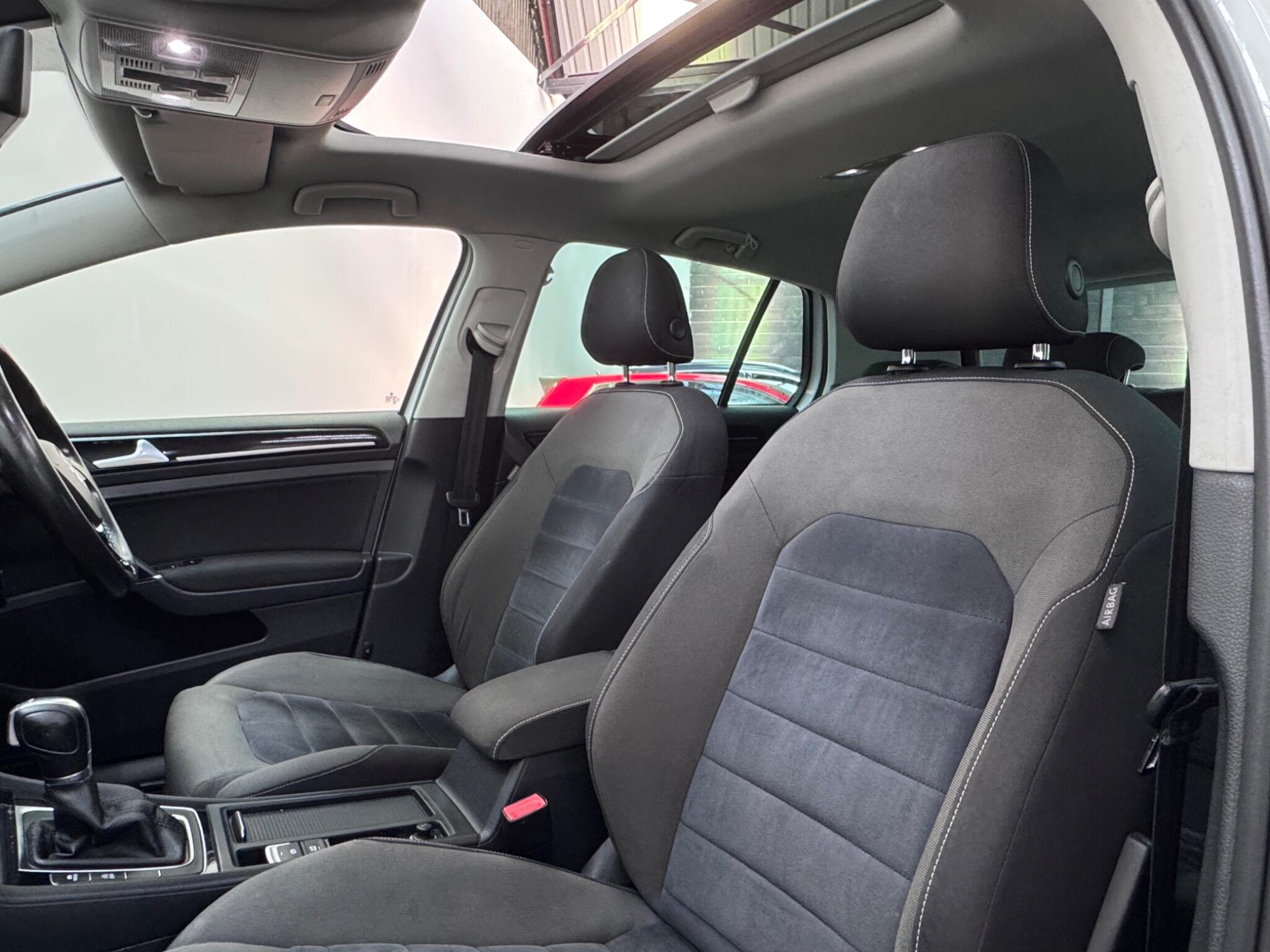 Volkswagen Golf view 51