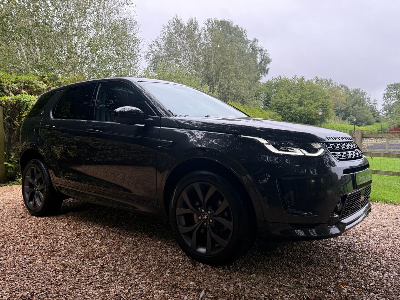 Land Rover Discovery Sport view 29