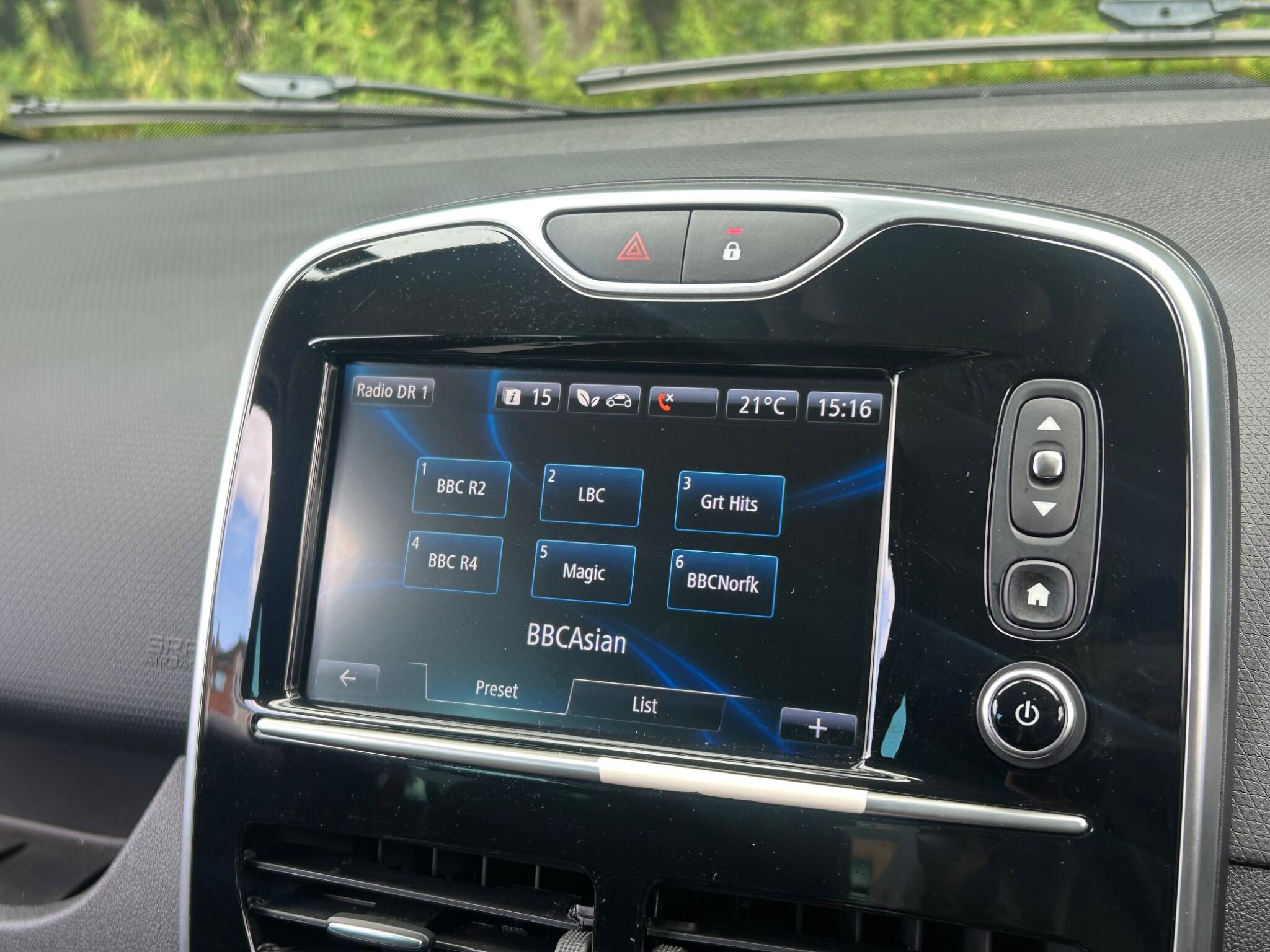 Renault Clio view 35