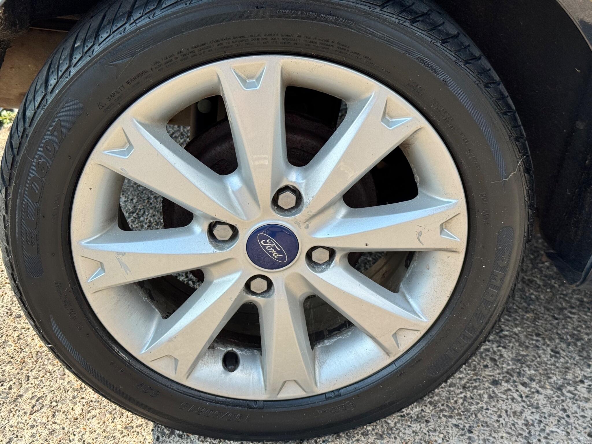 Ford Fiesta view 43