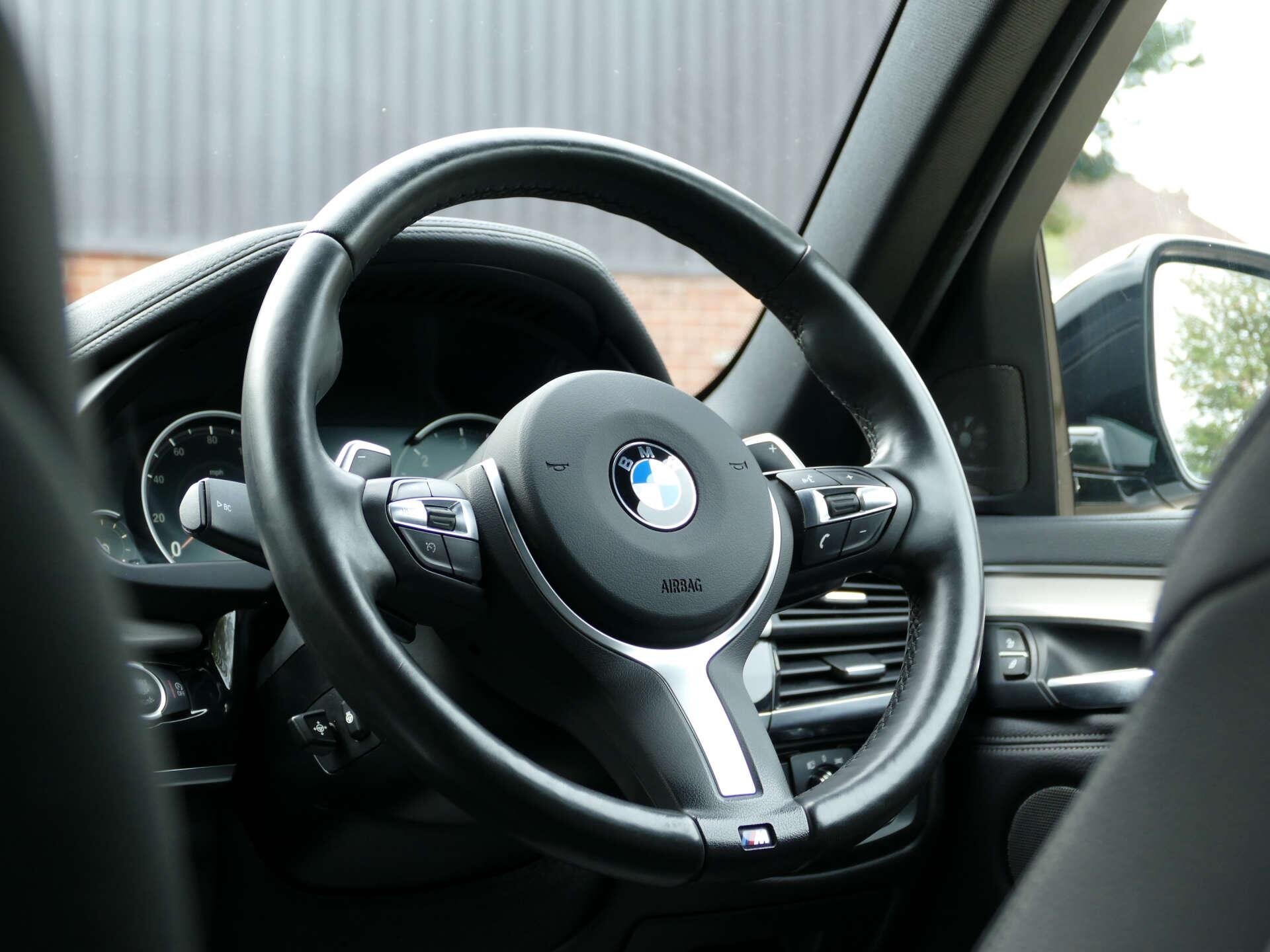 BMW X6 view 27